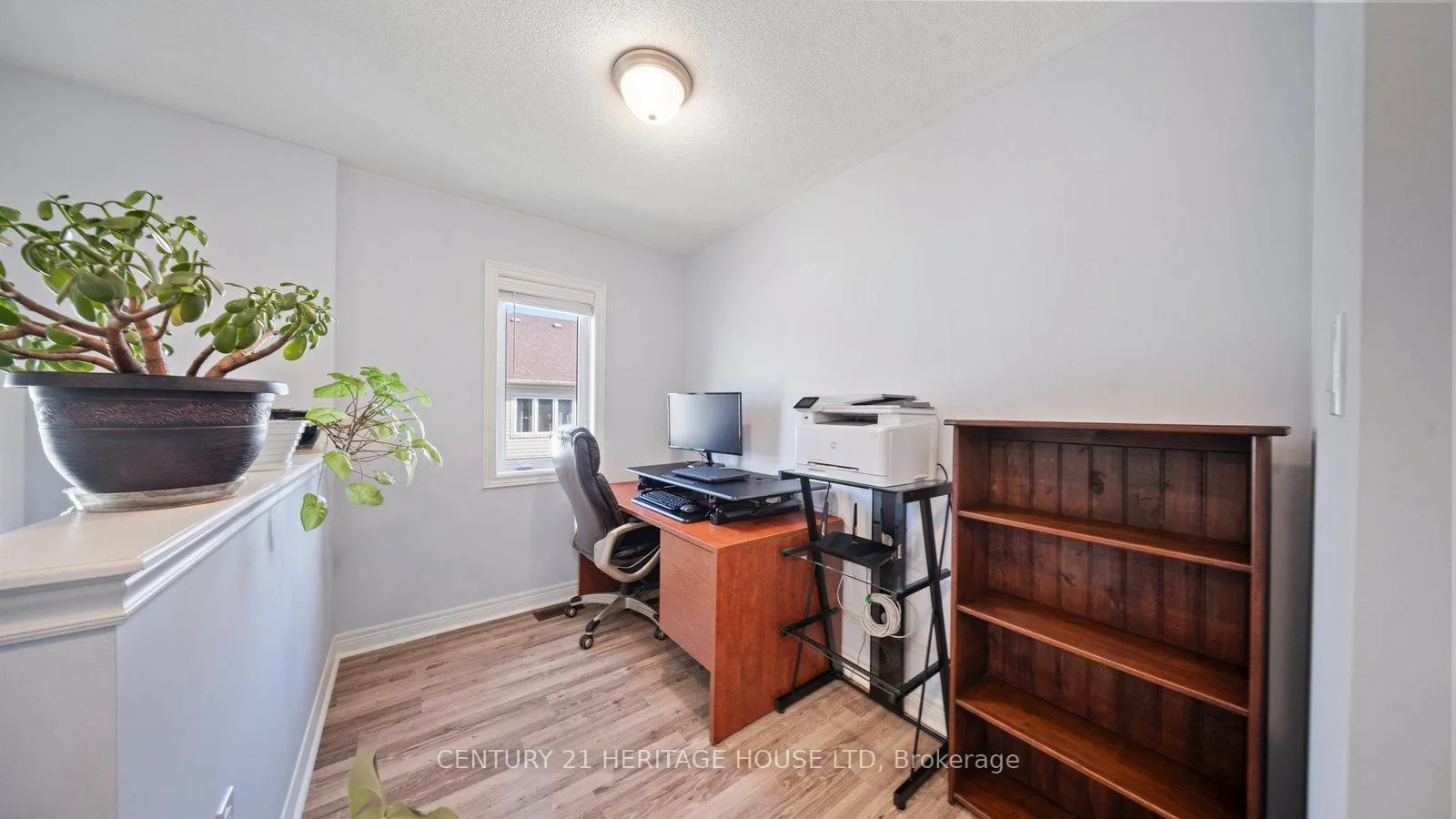 Photo 21 of 119 Barlow Place, Brant, Paris — HOMEH