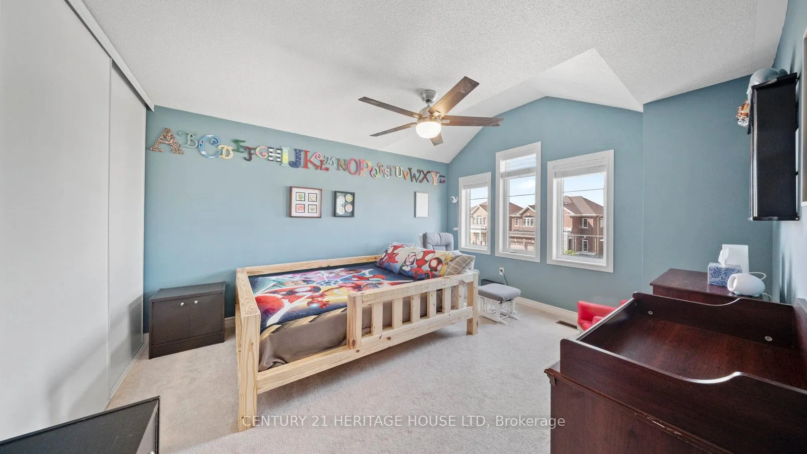 Photo 23 of 119 Barlow Place, Brant, Paris — HOMEH