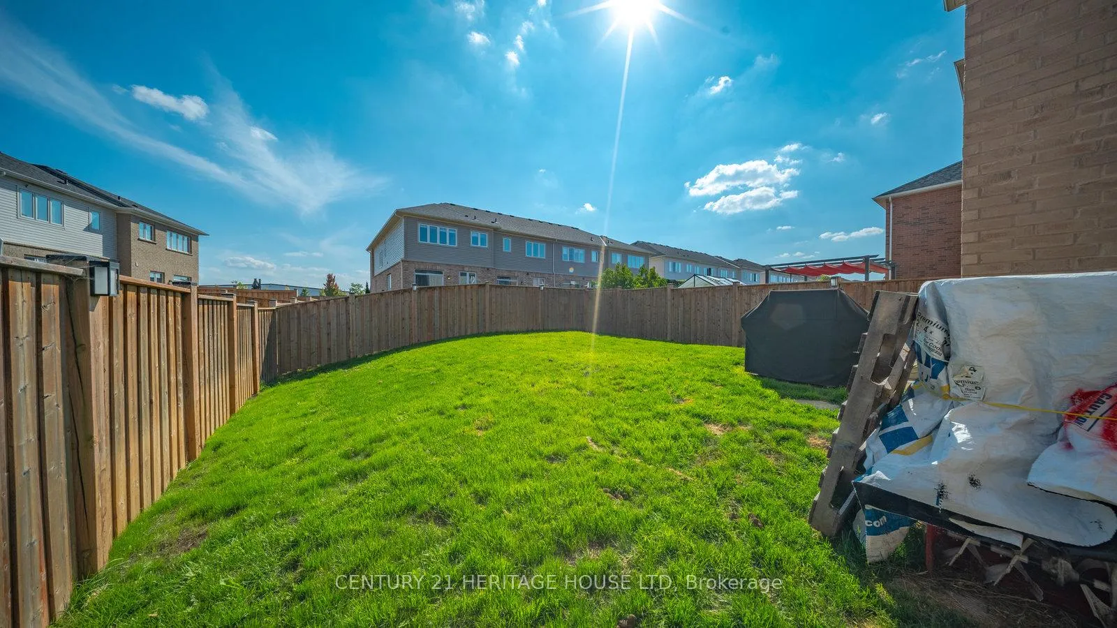 Photo 33 of 119 Barlow Place, Brant, Paris — HOMEH
