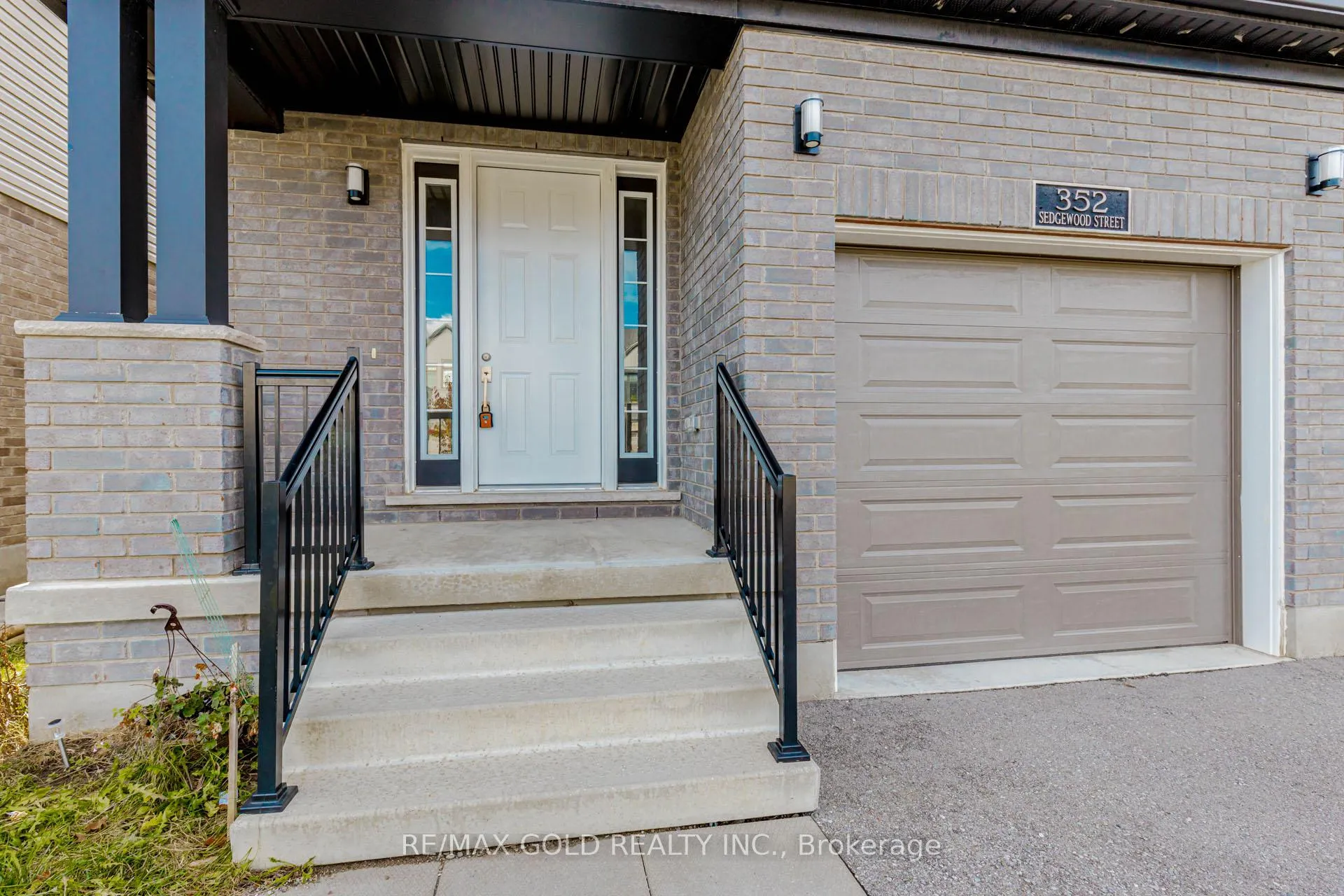 Photo 5 of 352 Sedgewood Street, Kitchener — HOMEH