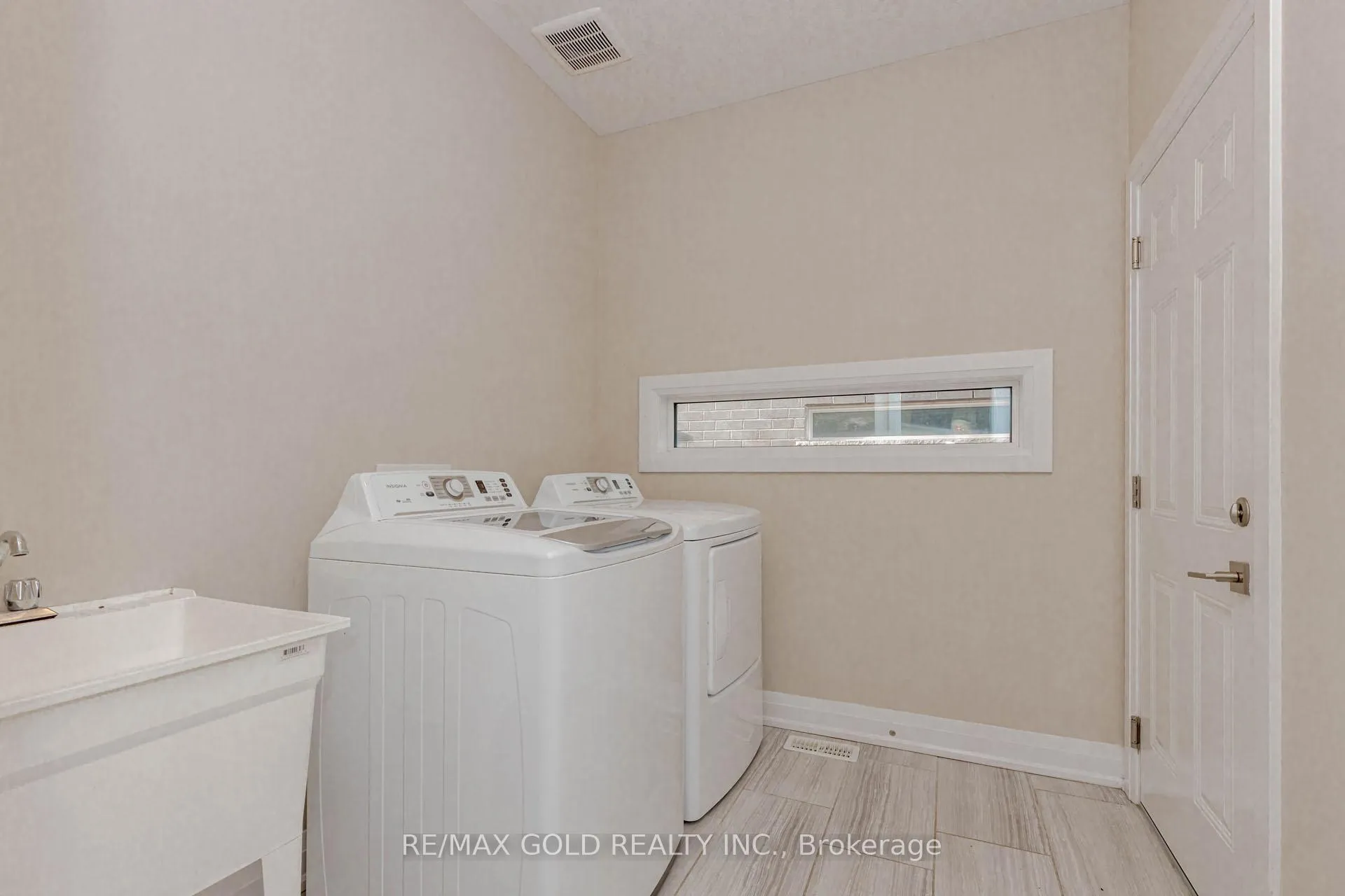 Photo 25 of 352 Sedgewood Street, Kitchener — HOMEH