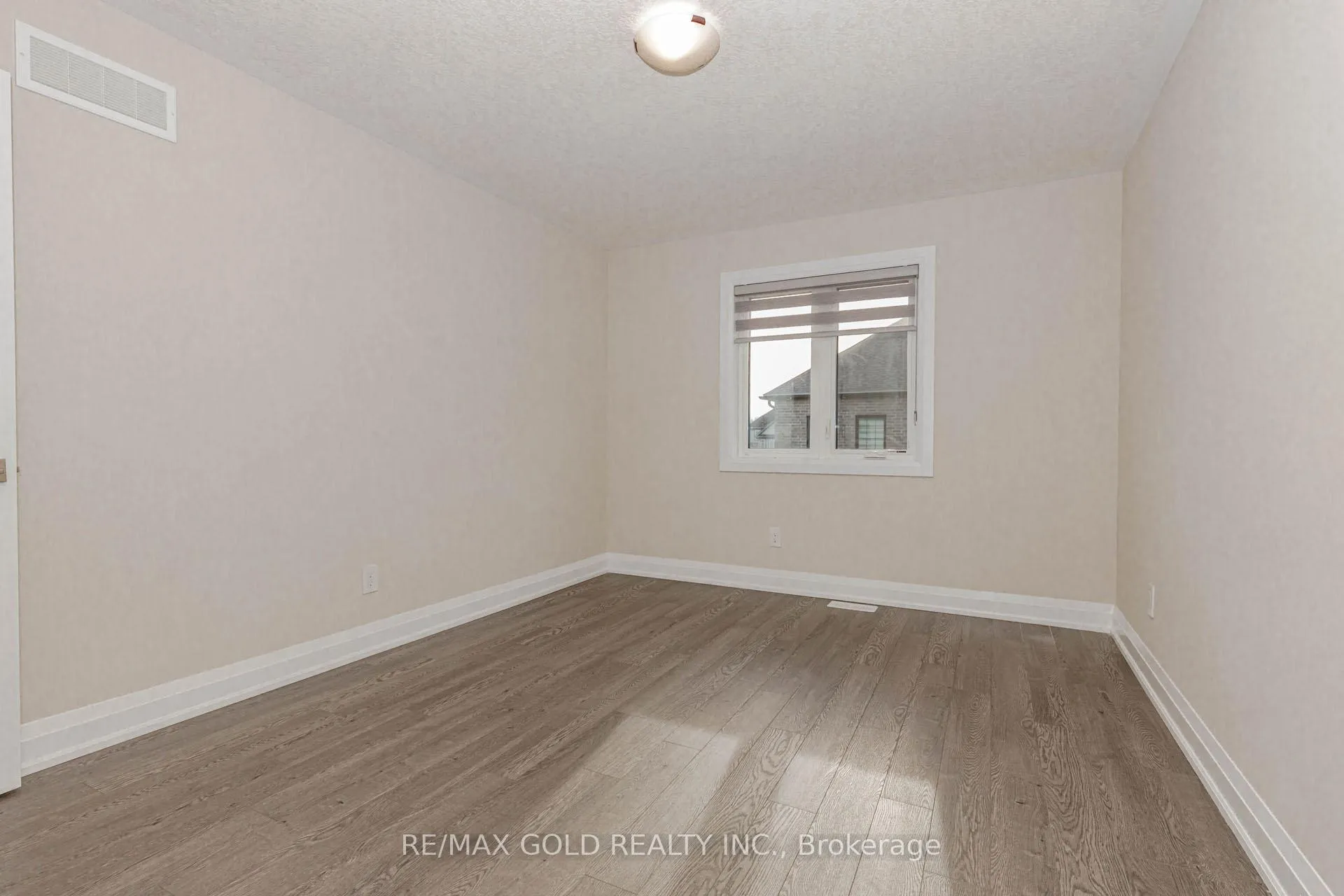 Photo 37 of 352 Sedgewood Street, Kitchener — HOMEH
