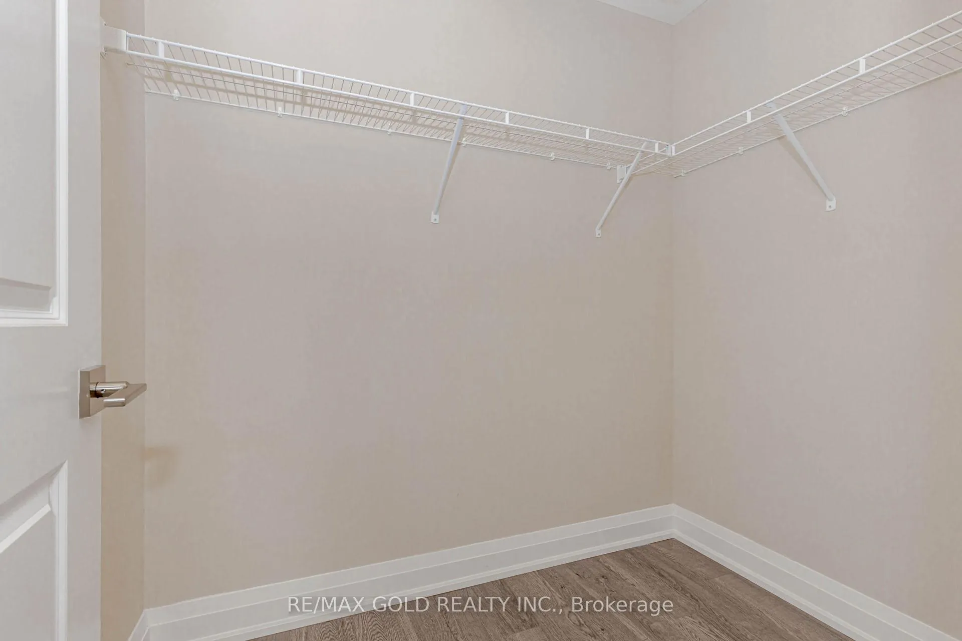 Photo 40 of 352 Sedgewood Street, Kitchener — HOMEH