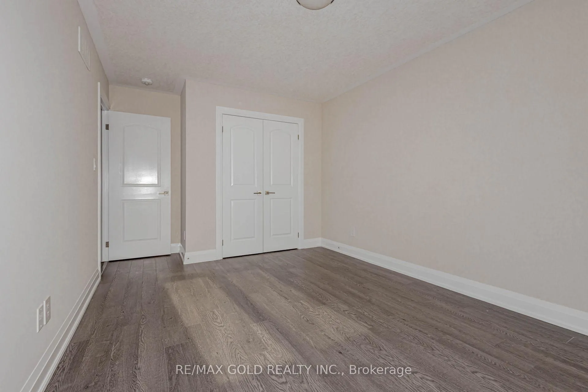 Photo 44 of 352 Sedgewood Street, Kitchener — HOMEH