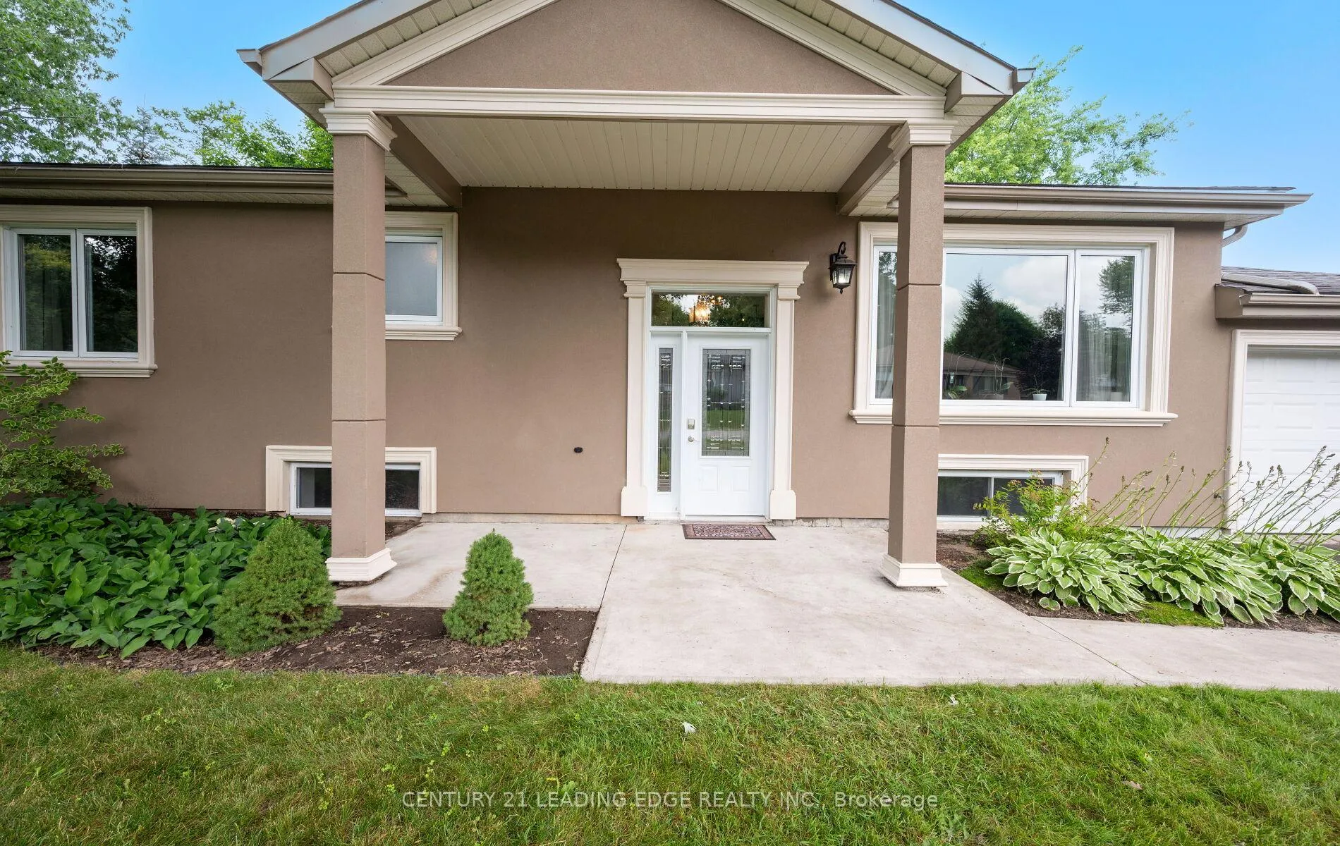 Photo 2 of 46 William Street, New Tecumseth, Alliston — HOMEH