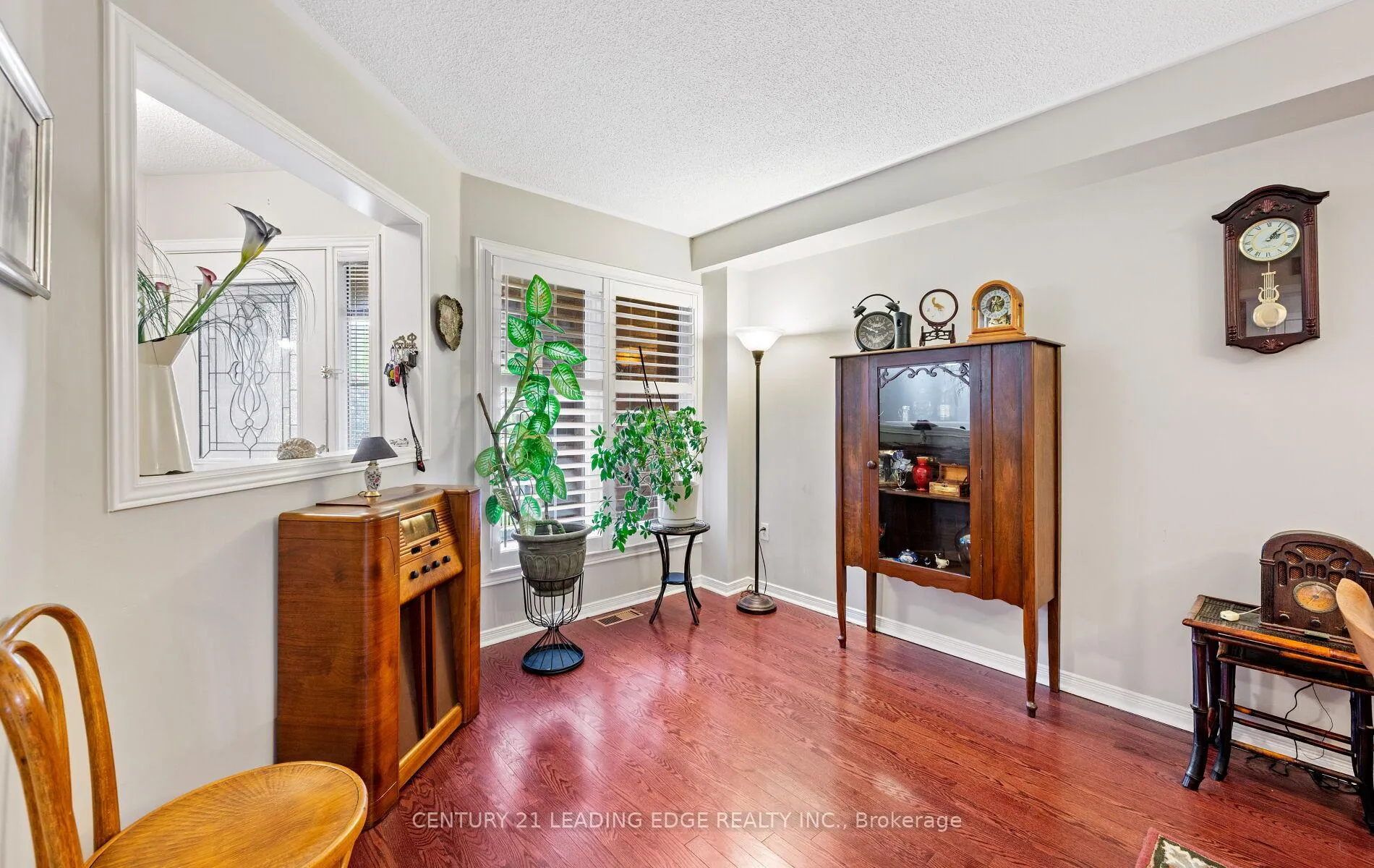 Photo 6 of 113 Frank Johnston Road, Caledon, Bolton West — HOMEH