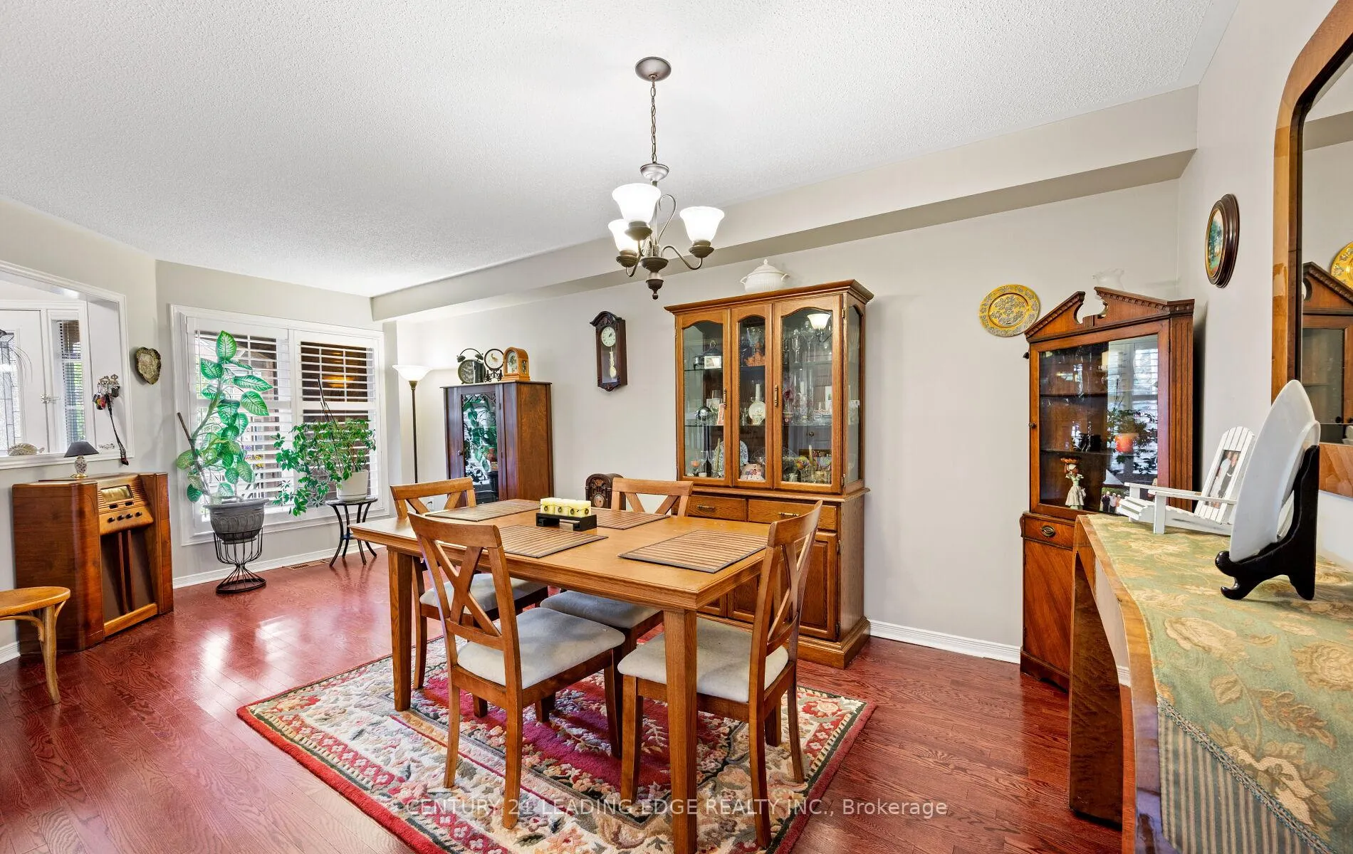 Photo 9 of 113 Frank Johnston Road, Caledon, Bolton West — HOMEH