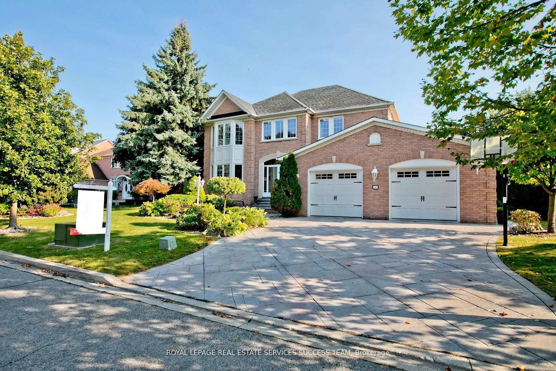 Photo 4 of 37 Heatherwood Crescent, Markham, Unionville — HOMEH