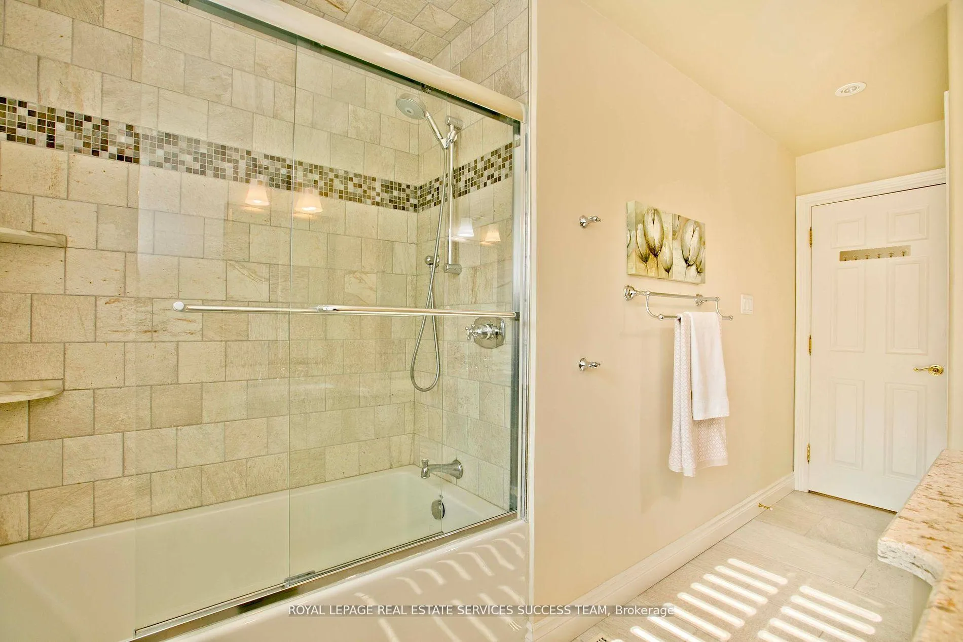 Photo 24 of 37 Heatherwood Crescent, Markham, Unionville — HOMEH
