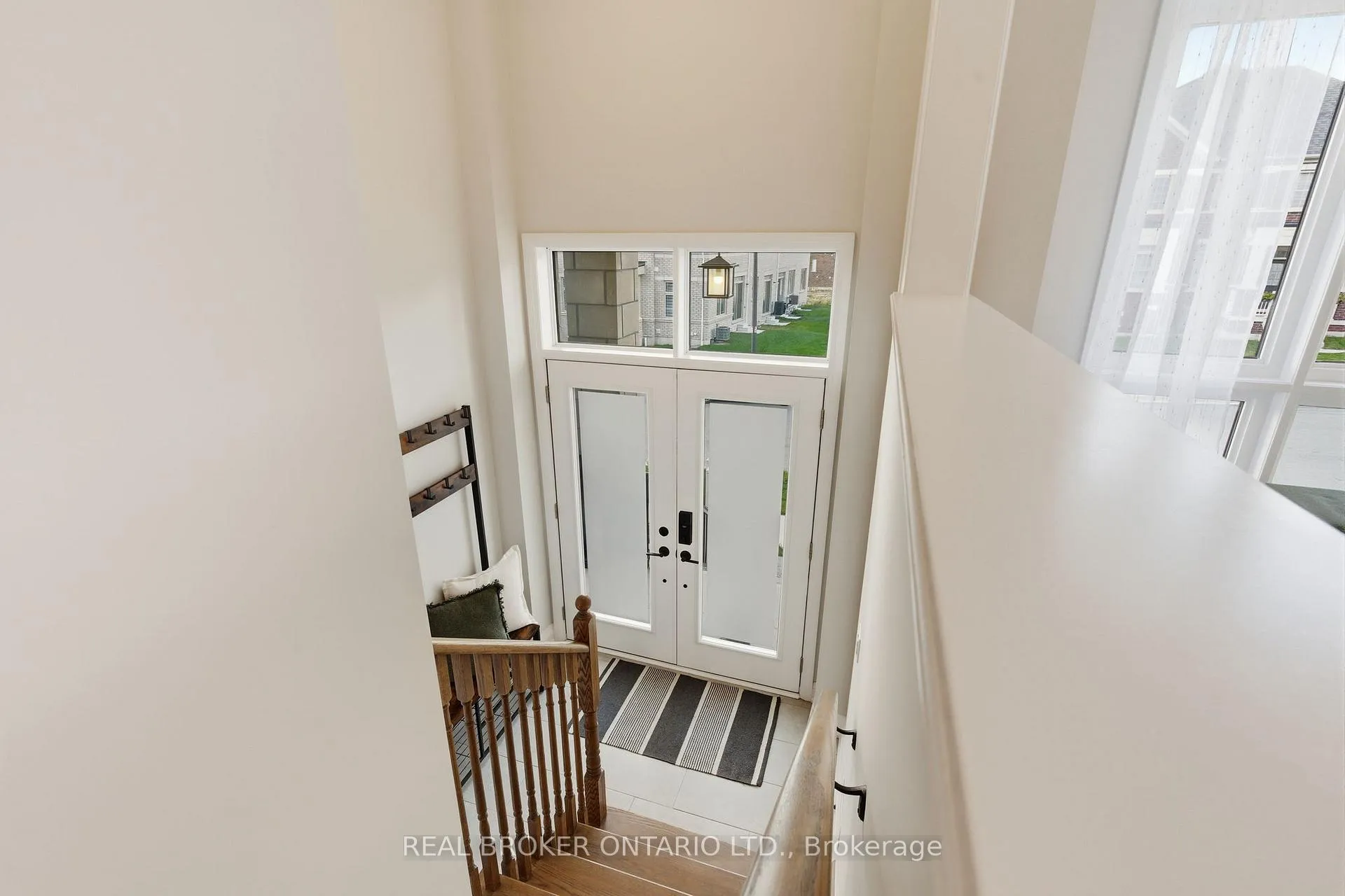 Photo 5 of 2825 Albatross Way, Pickering, Rural Pickering — HOMEH