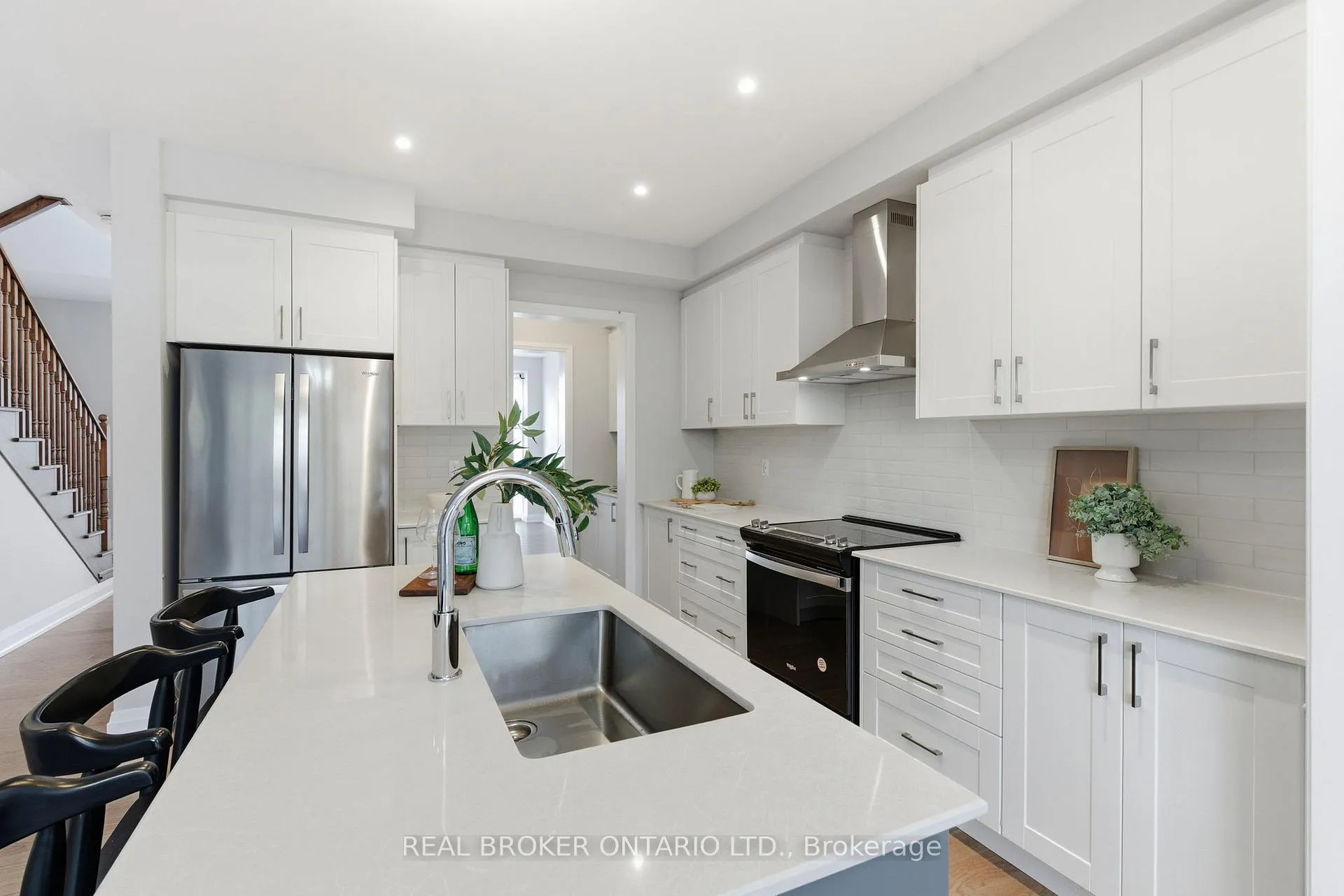 Photo 15 of 2825 Albatross Way, Pickering, Rural Pickering — HOMEH