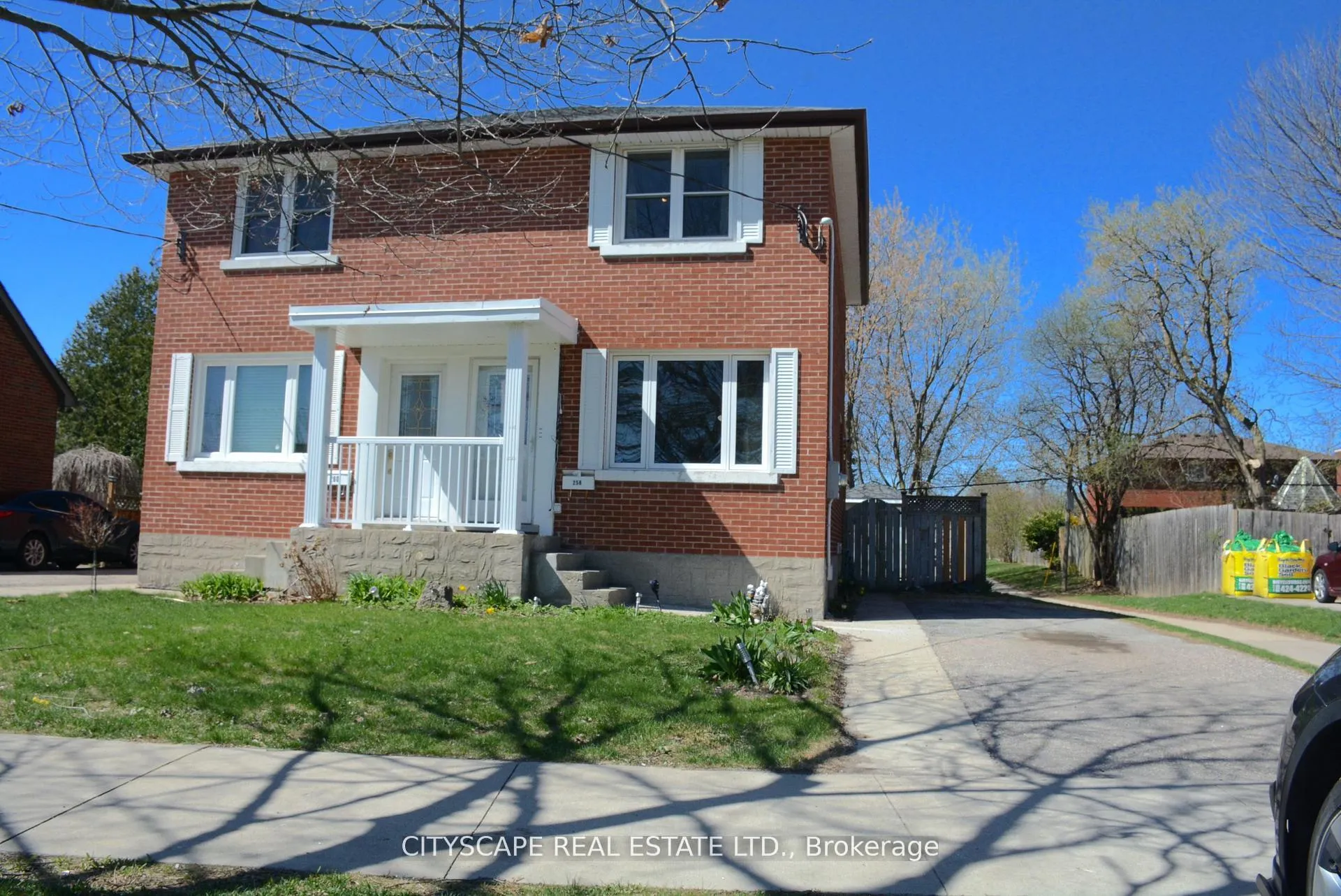 Photo 3 of 258 Lorne Avenue, Kitchener — HOMEH