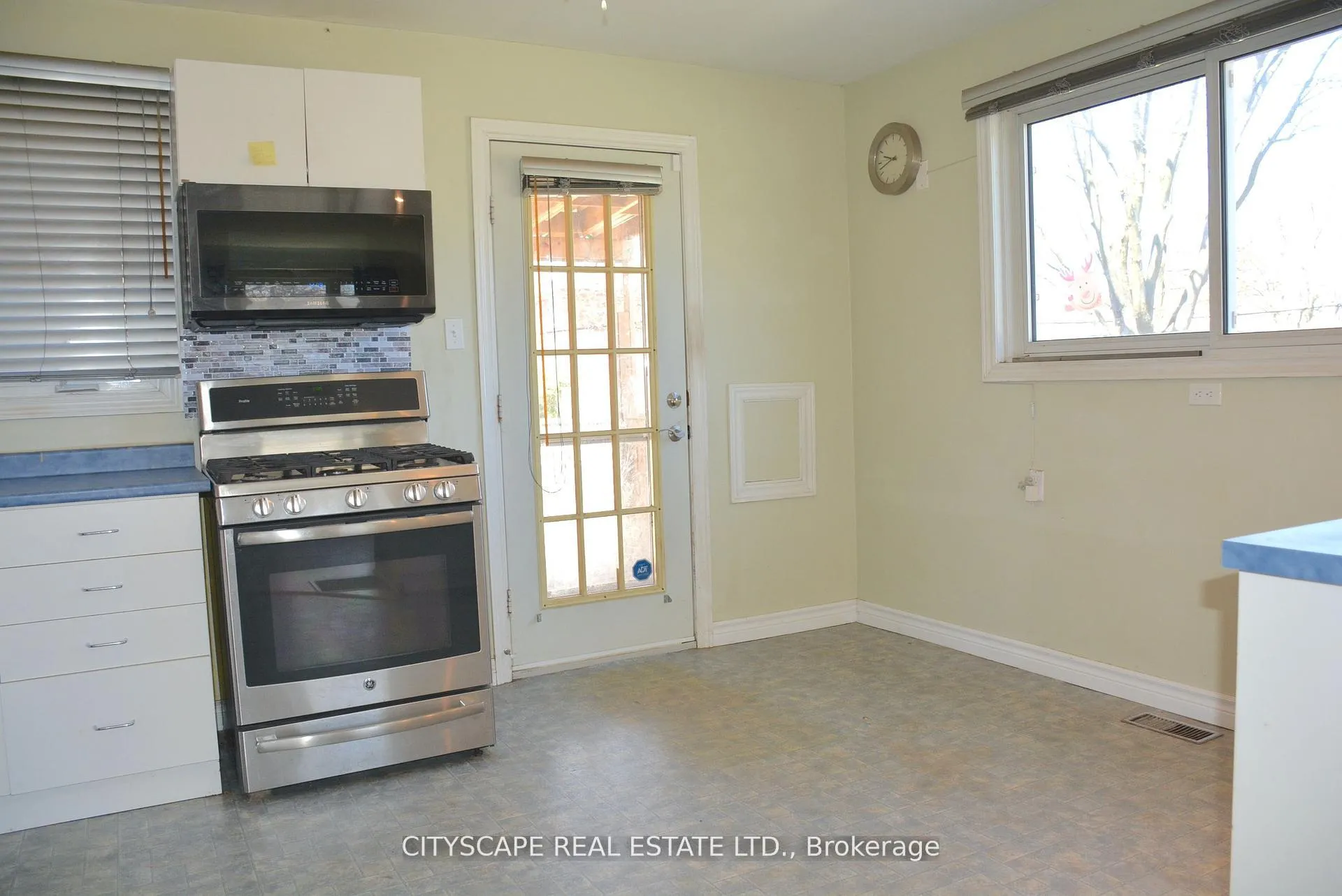 Photo 8 of 258 Lorne Avenue, Kitchener — HOMEH