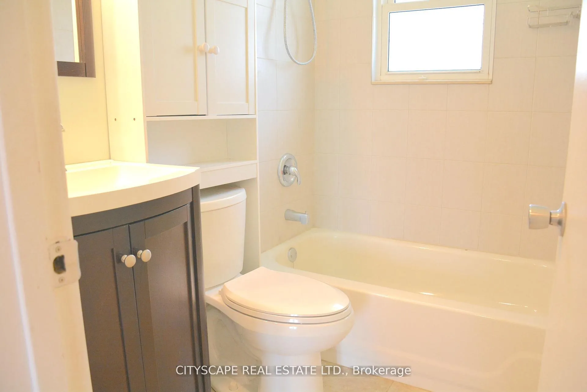 Photo 13 of 258 Lorne Avenue, Kitchener — HOMEH