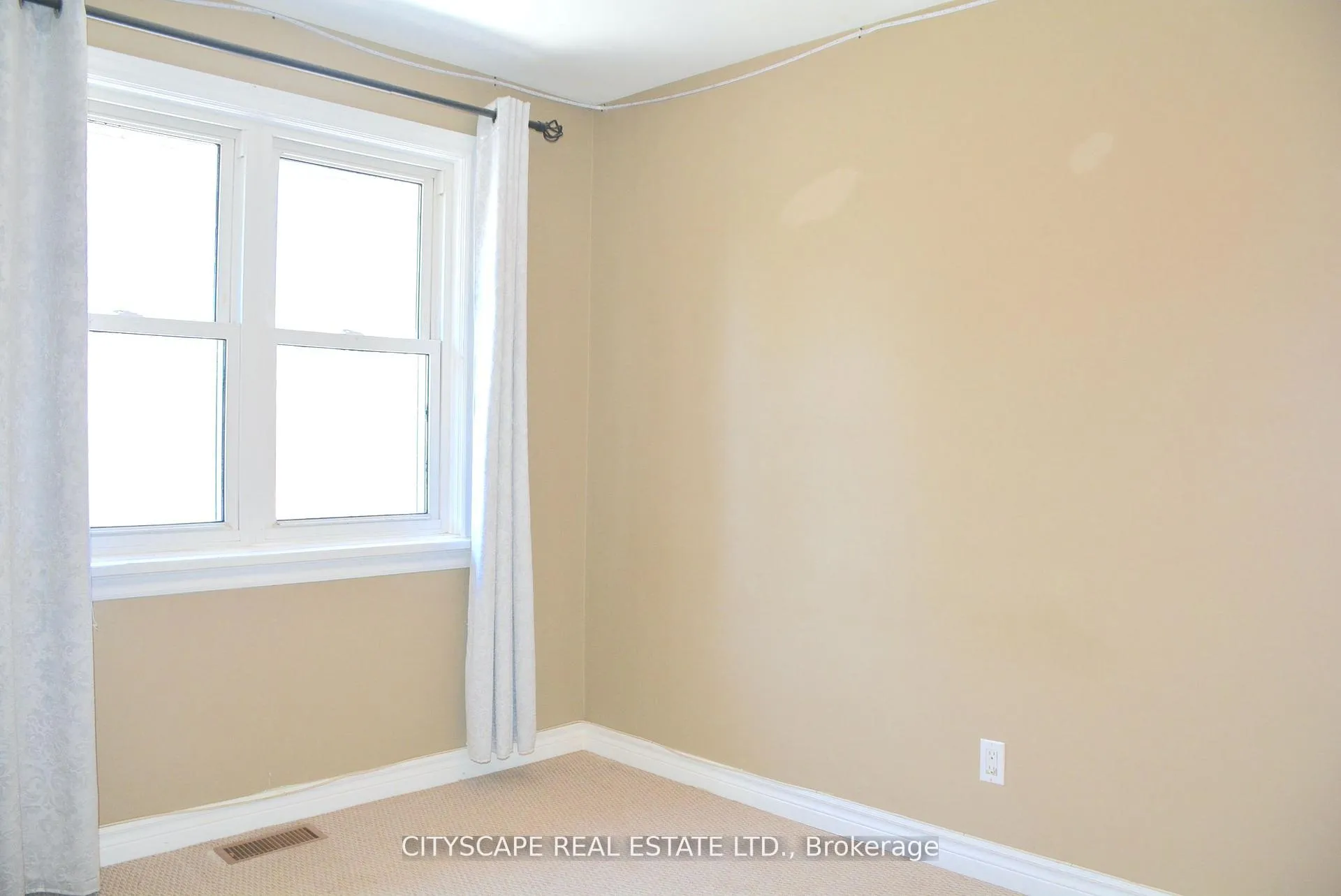 Photo 17 of 258 Lorne Avenue, Kitchener — HOMEH
