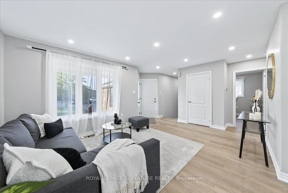 Photo 7 of 83 Sun King Crescent, Barrie, Innis-Shore — HOMEH