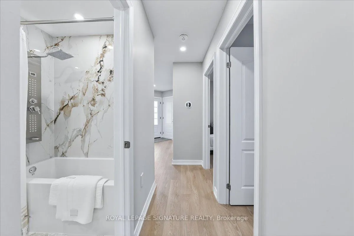 Photo 19 of 83 Sun King Crescent, Barrie, Innis-Shore — HOMEH
