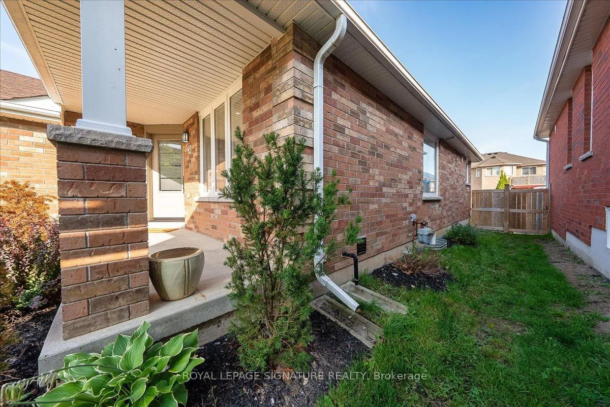Photo 36 of 83 Sun King Crescent, Barrie, Innis-Shore — HOMEH