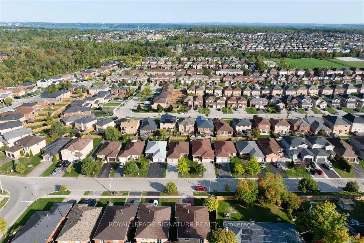 Photo 43 of 83 Sun King Crescent, Barrie, Innis-Shore — HOMEH