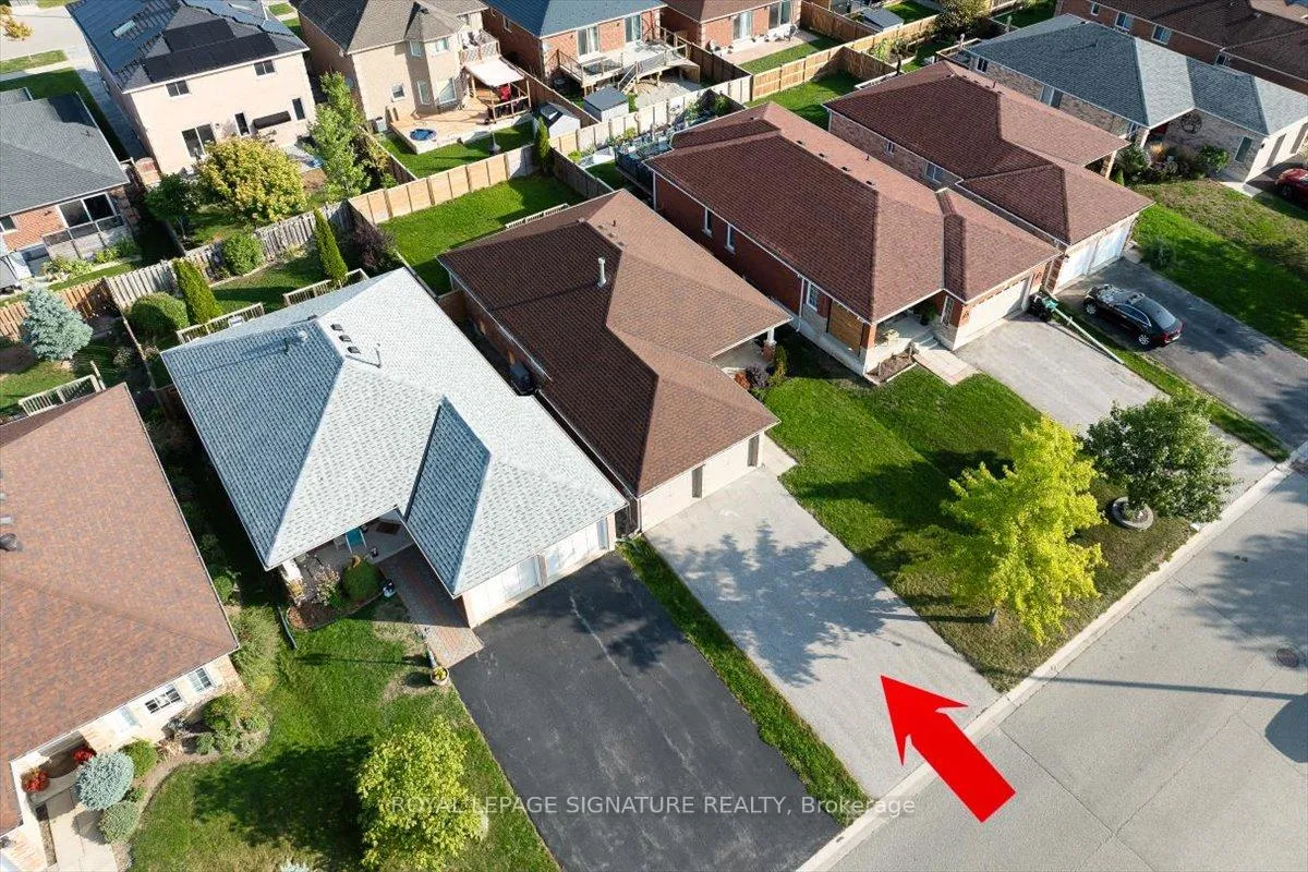 Photo 44 of 83 Sun King Crescent, Barrie, Innis-Shore — HOMEH