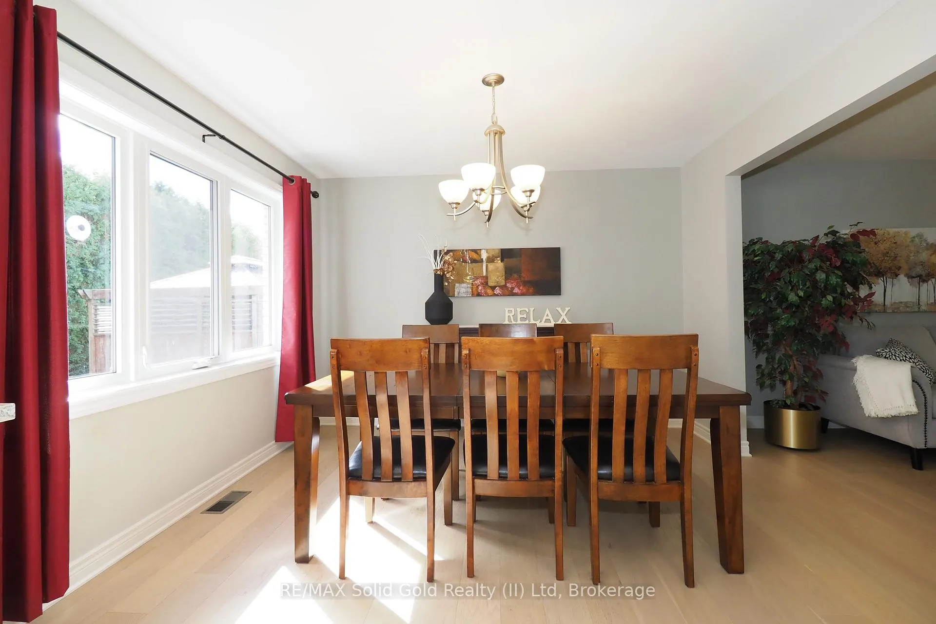 Photo 9 of 375 Crimson Drive, Waterloo — HOMEH