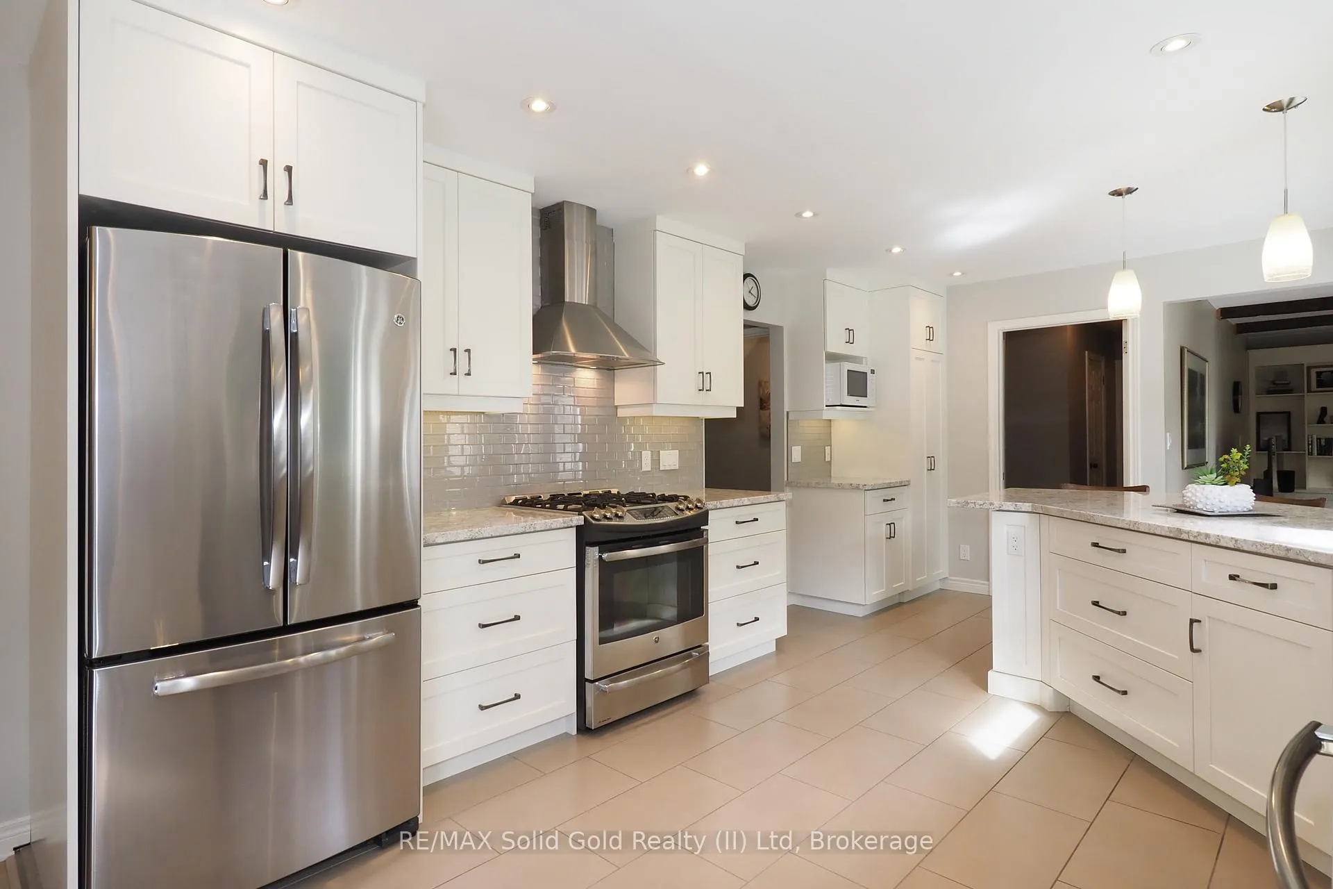 Photo 12 of 375 Crimson Drive, Waterloo — HOMEH