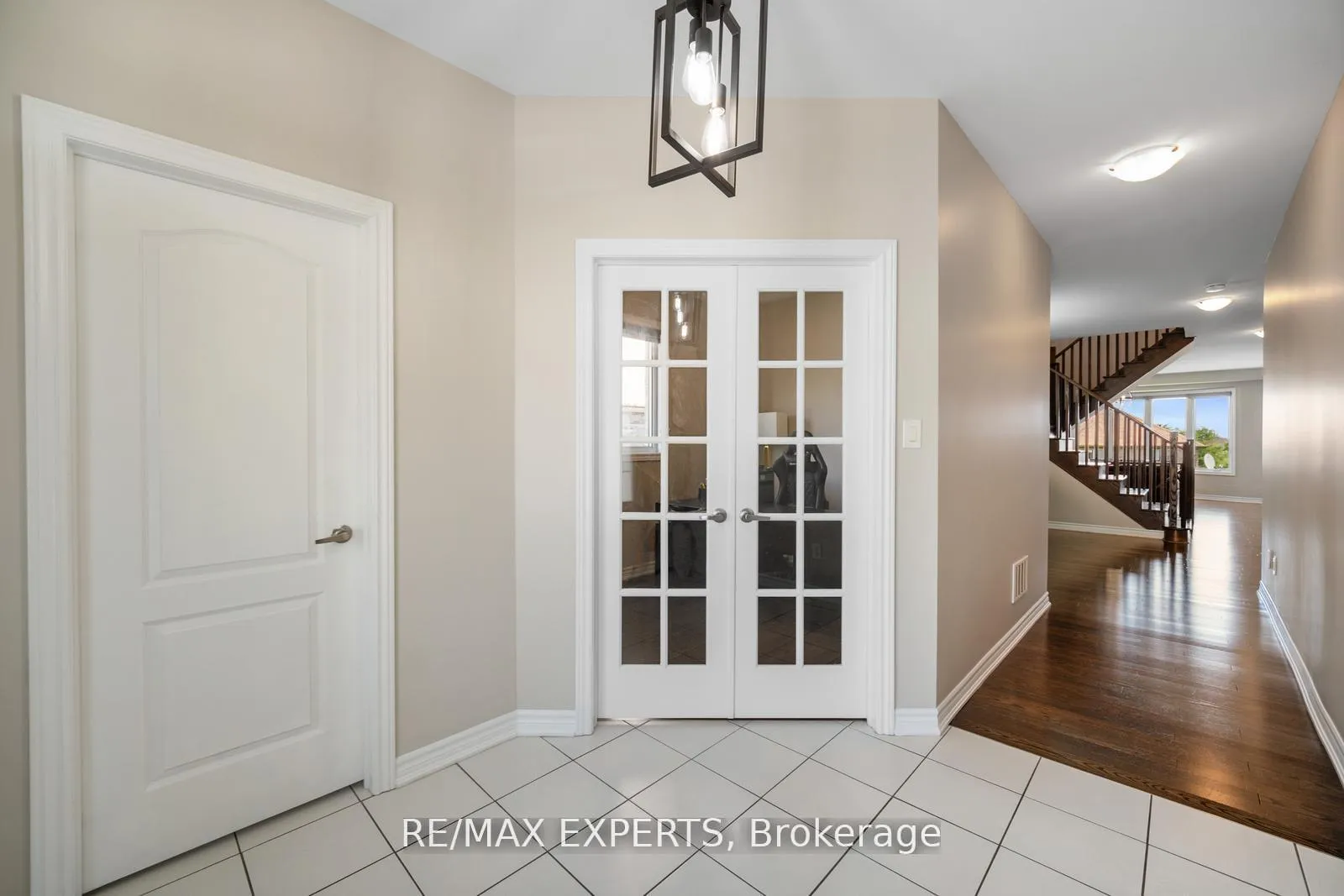 Photo 6 of 2144 Dale Road, Innisfil, Alcona — HOMEH