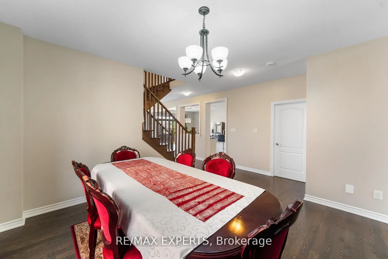 Photo 10 of 2144 Dale Road, Innisfil, Alcona — HOMEH