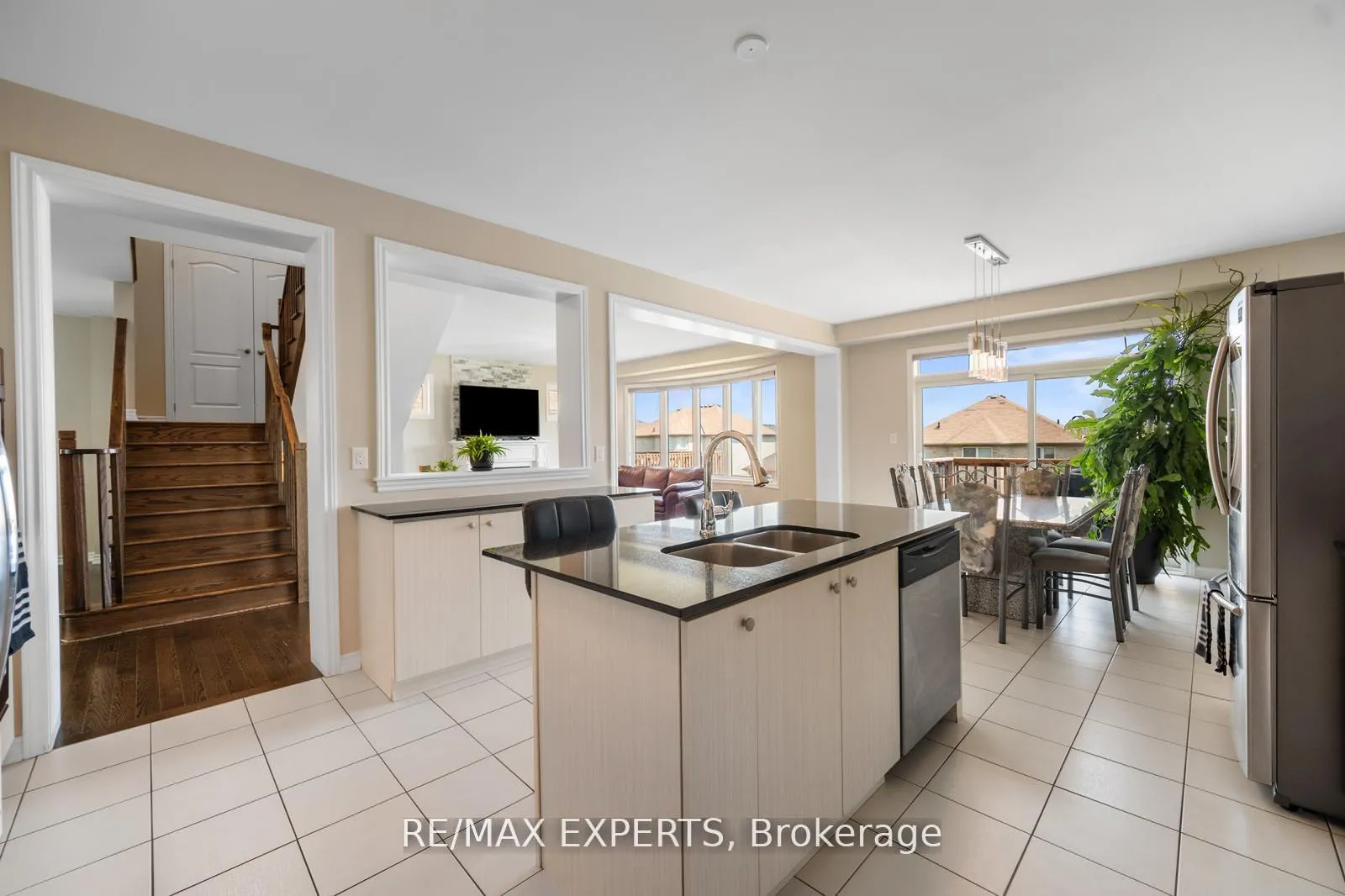 Photo 15 of 2144 Dale Road, Innisfil, Alcona — HOMEH