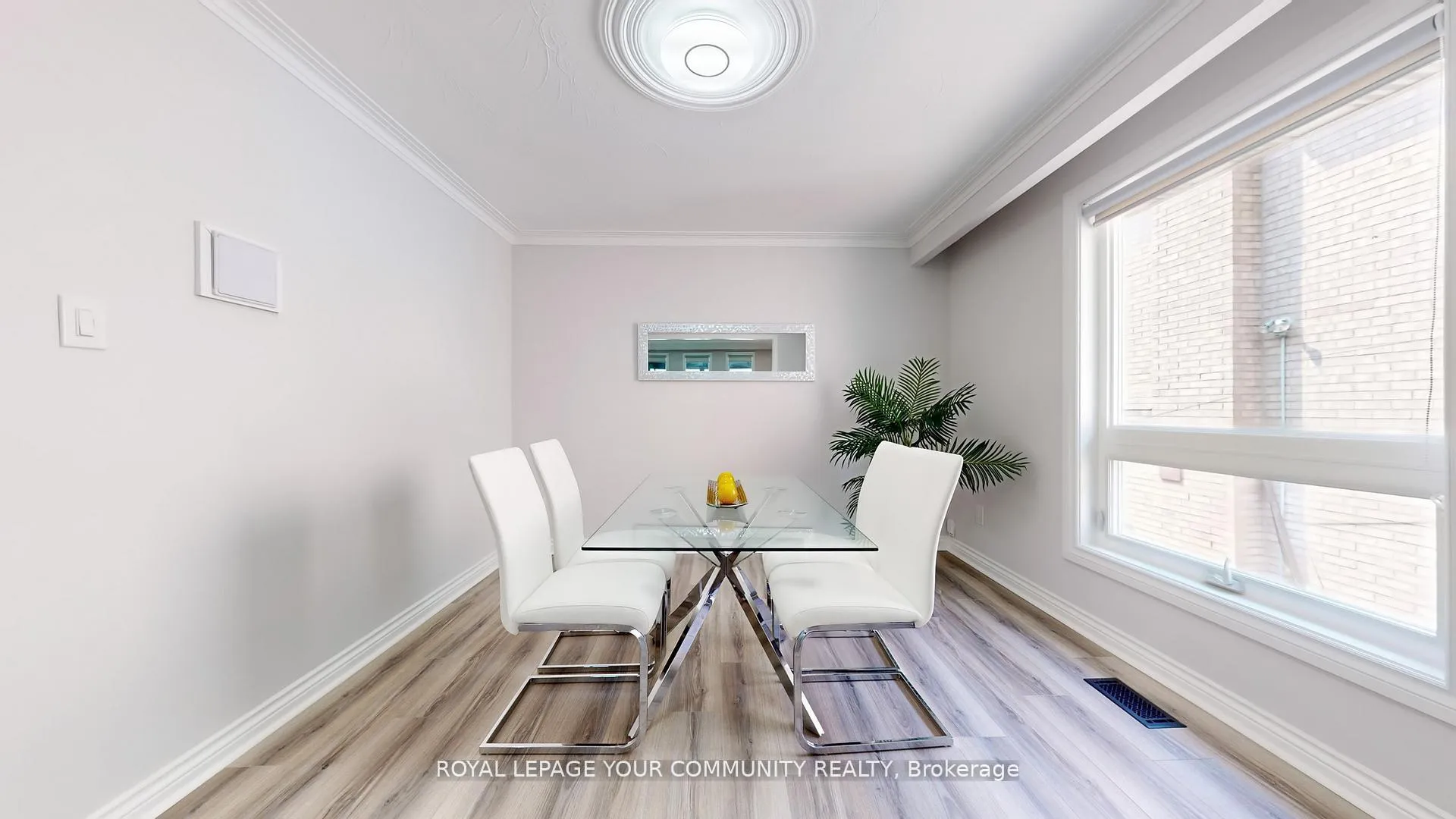 Photo 15 of 731 Glencairn Avenue, Toronto, Englemount-Lawrence — HOMEH