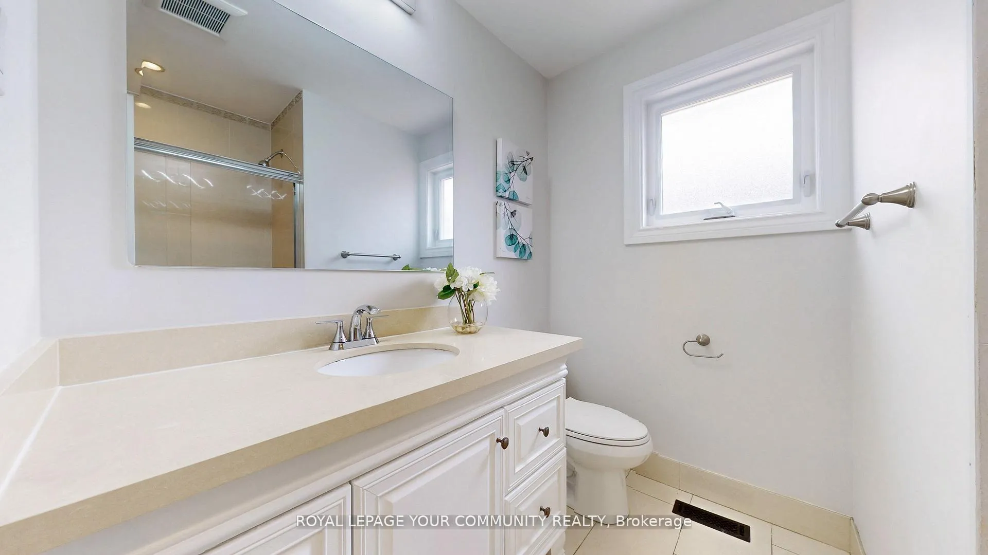 Photo 24 of 731 Glencairn Avenue, Toronto, Englemount-Lawrence — HOMEH