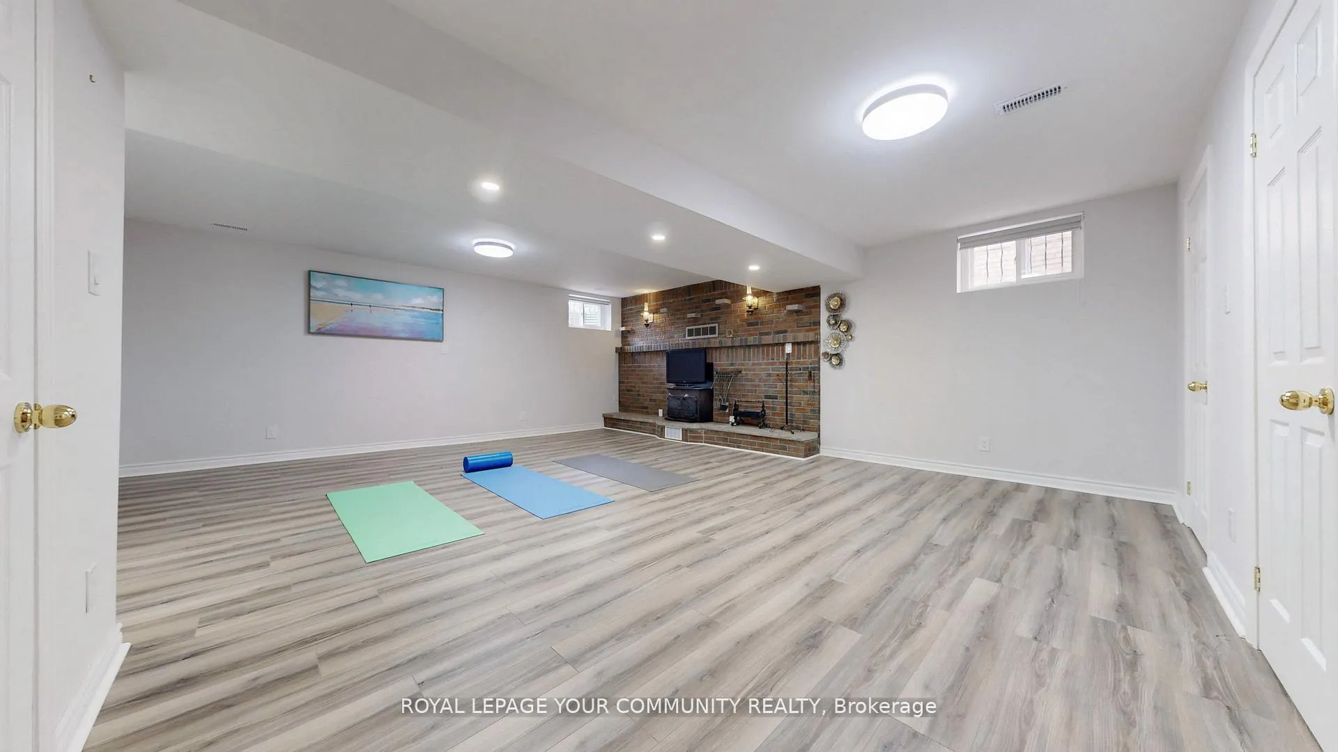 Photo 45 of 731 Glencairn Avenue, Toronto, Englemount-Lawrence — HOMEH