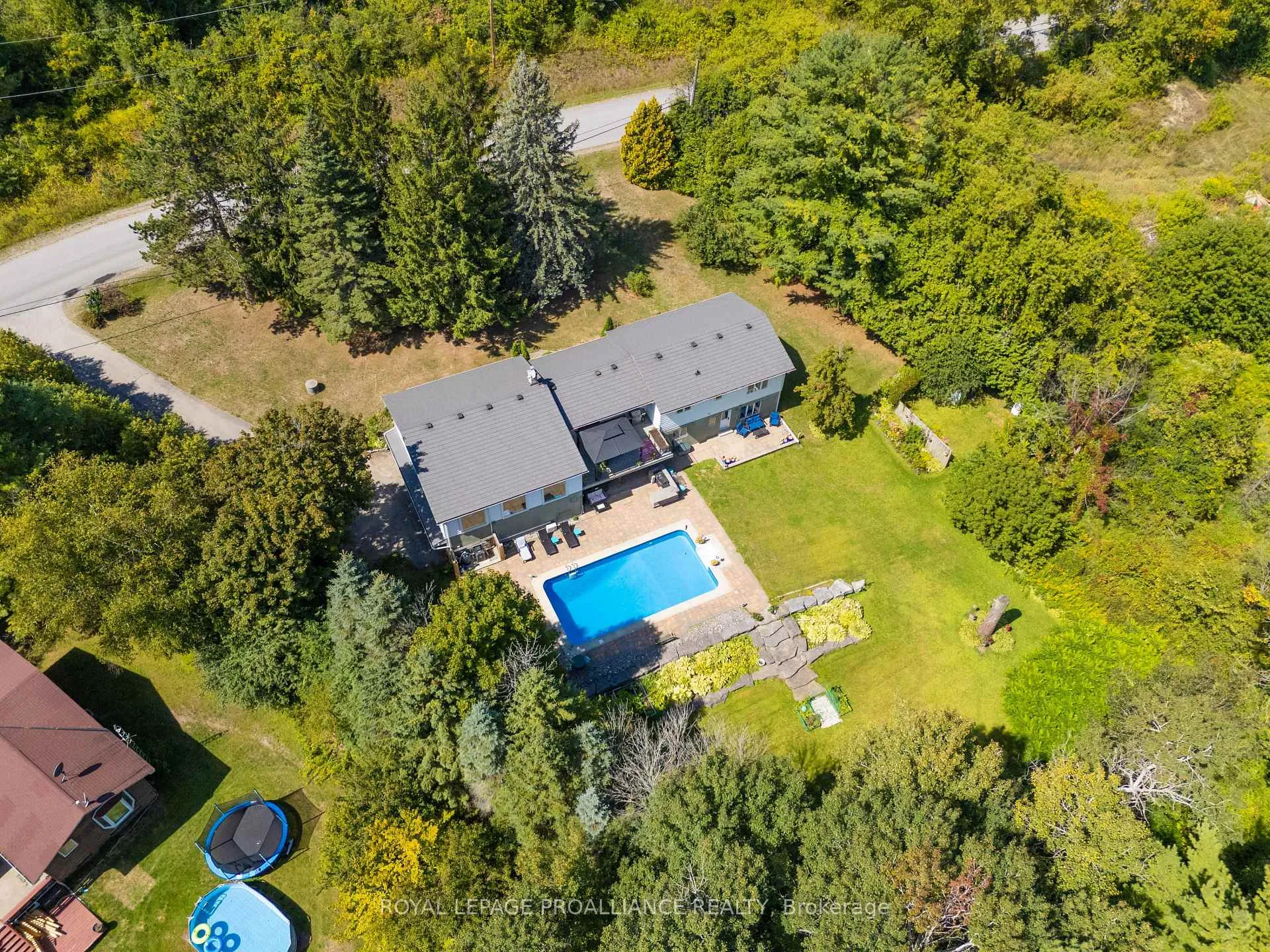 Photo 3 of 2331 Division Street N, Cobourg — HOMEH