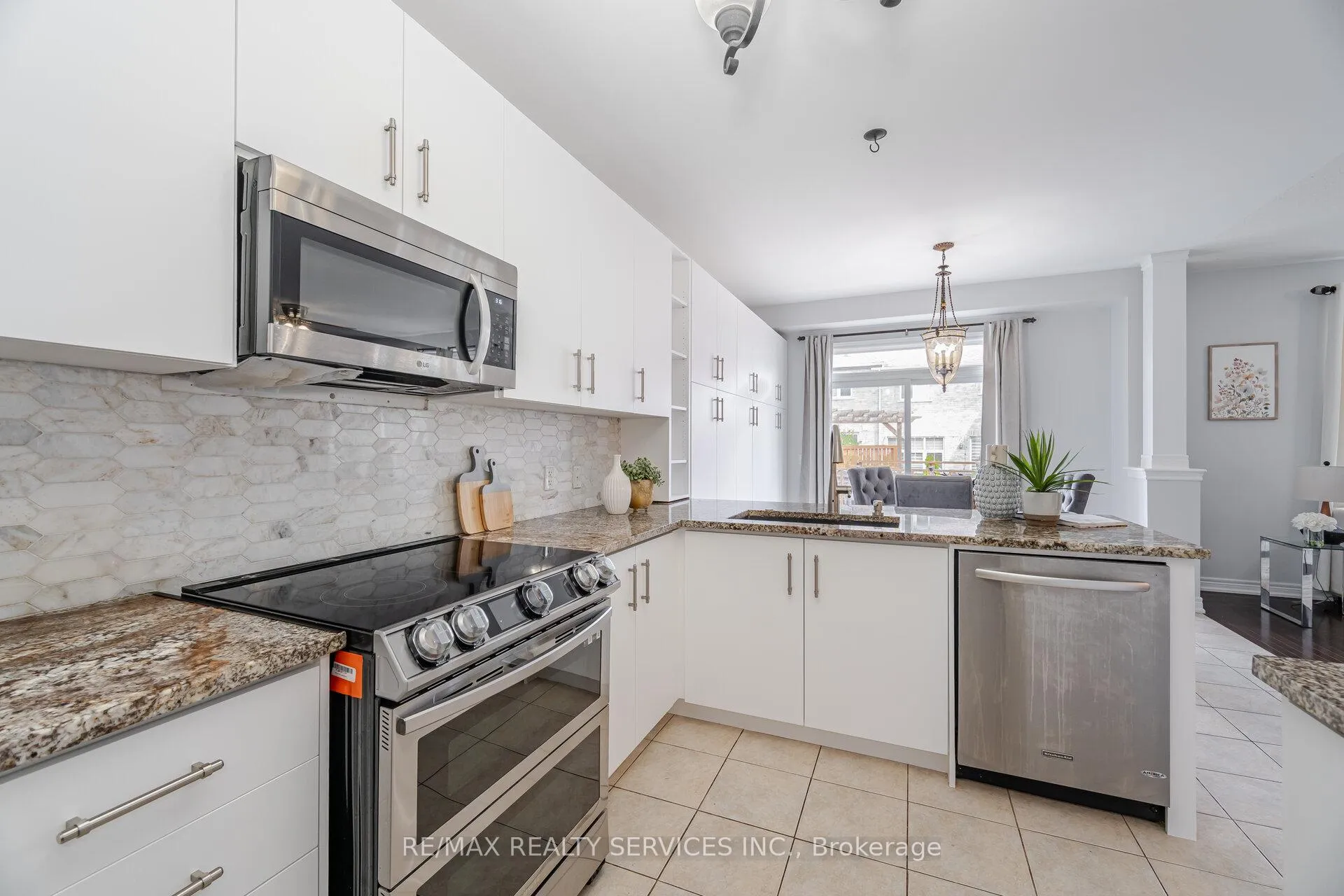 Photo 12 of 210 Learmont Avenue, Caledon, Rural Caledon — HOMEH