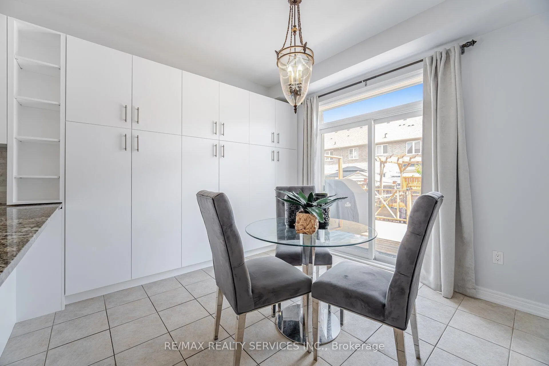 Photo 13 of 210 Learmont Avenue, Caledon, Rural Caledon — HOMEH