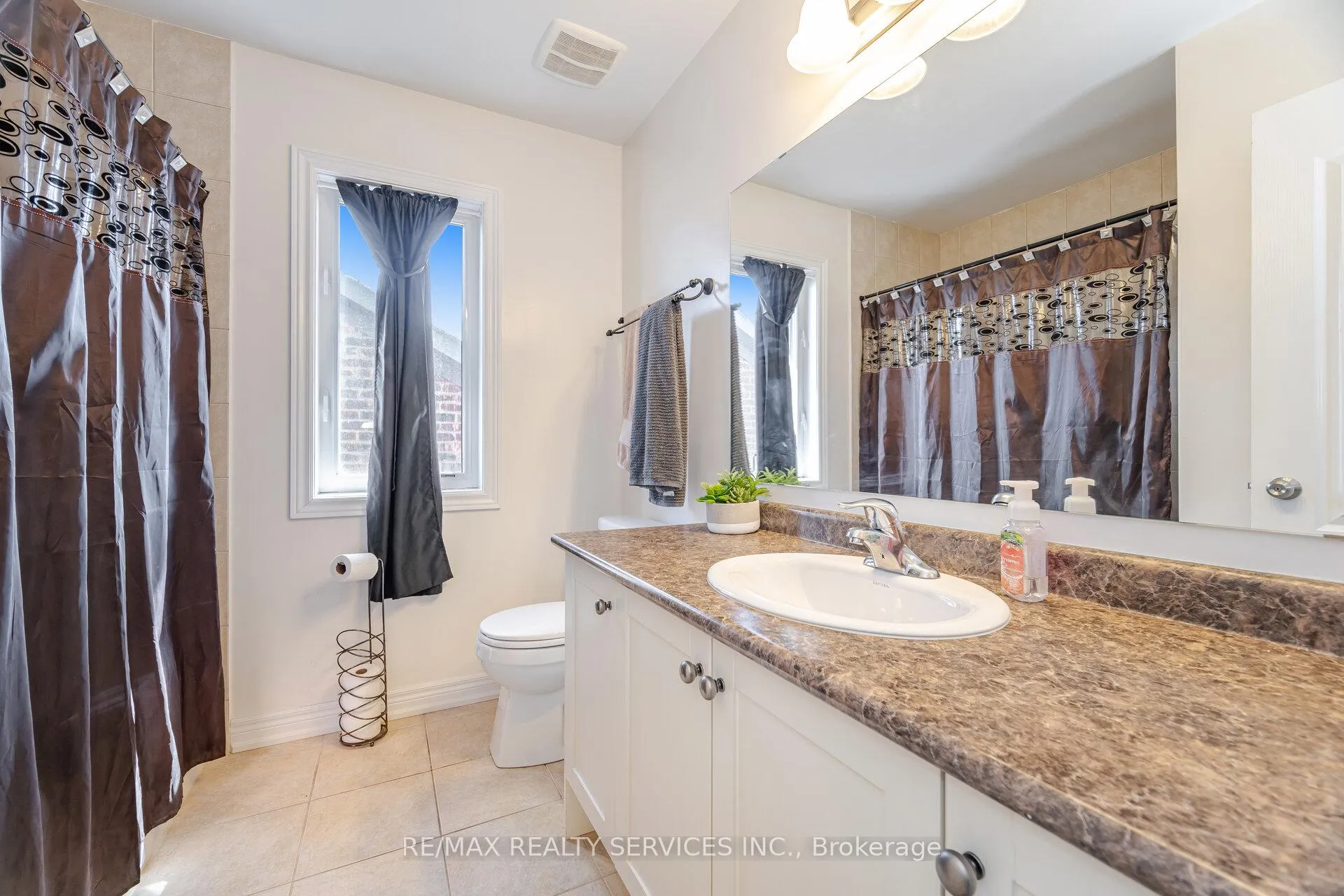 Photo 41 of 210 Learmont Avenue, Caledon, Rural Caledon — HOMEH