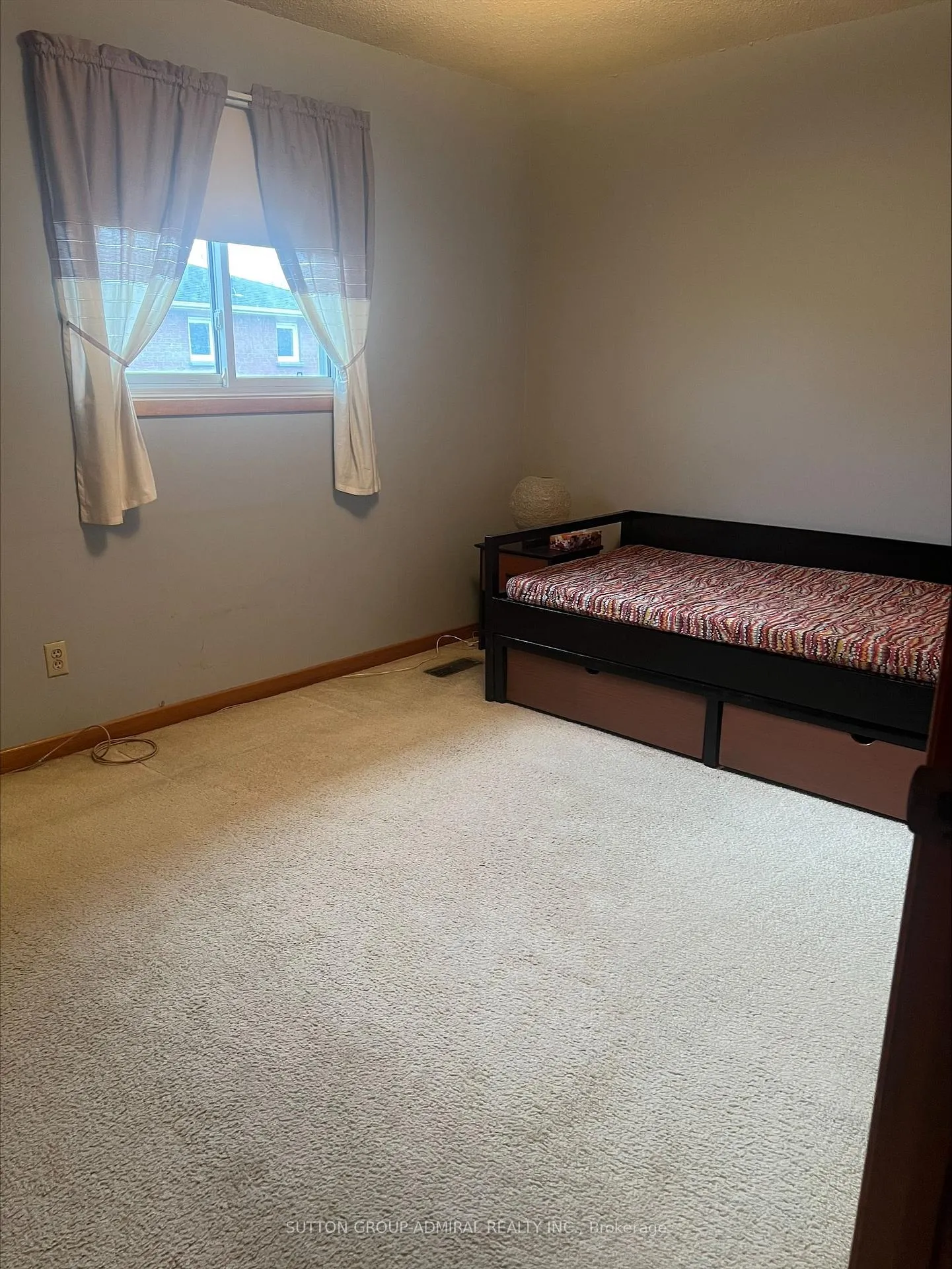 Photo 7 of 14 Prairie Dunes Place, Vaughan, Glen Shields — HOMEH