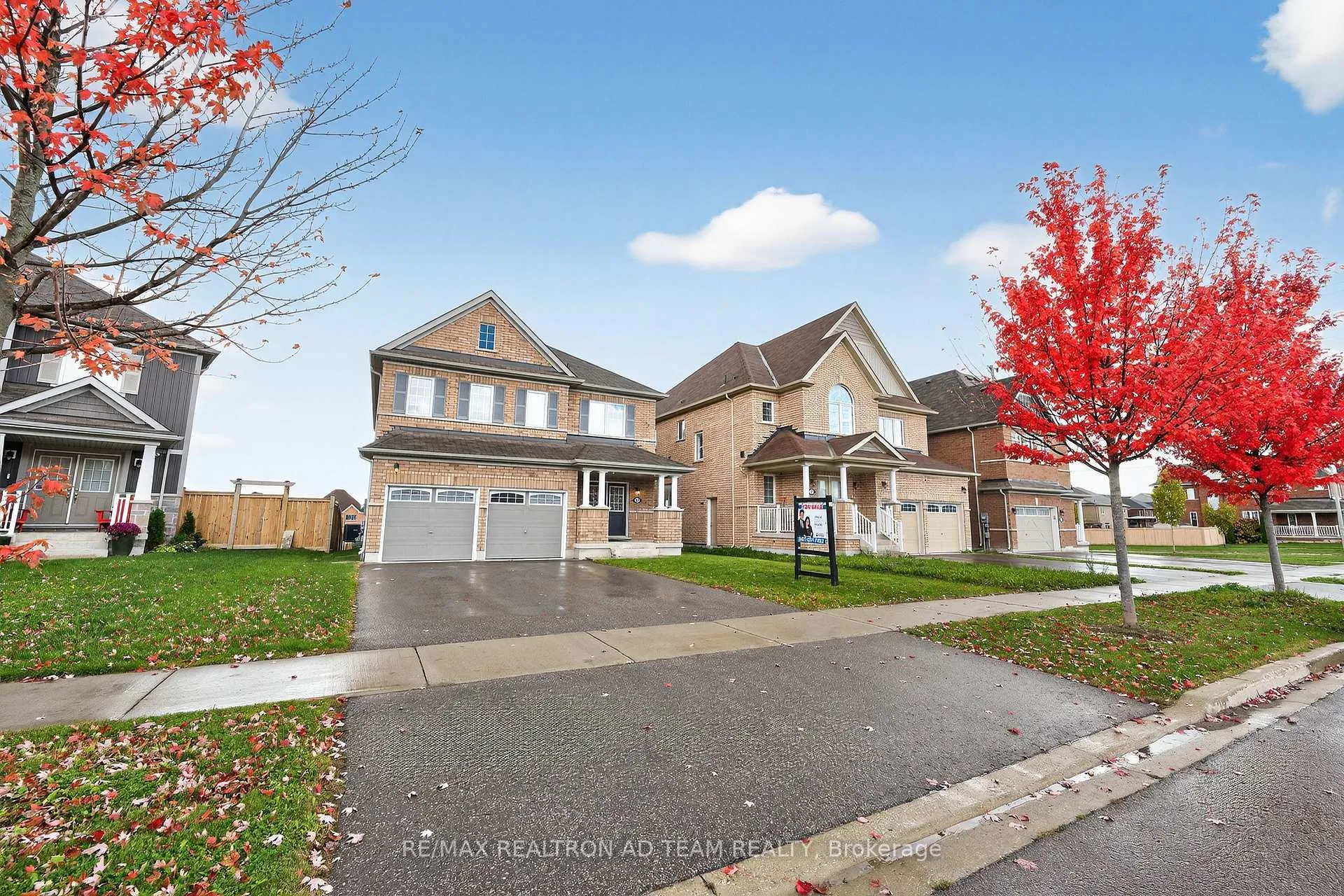 Photo 4 of 11 Kilpatrick Court, Clarington, Bowmanville — HOMEH