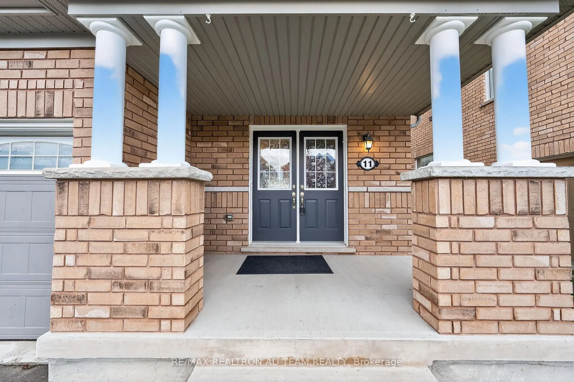 Photo 5 of 11 Kilpatrick Court, Clarington, Bowmanville — HOMEH