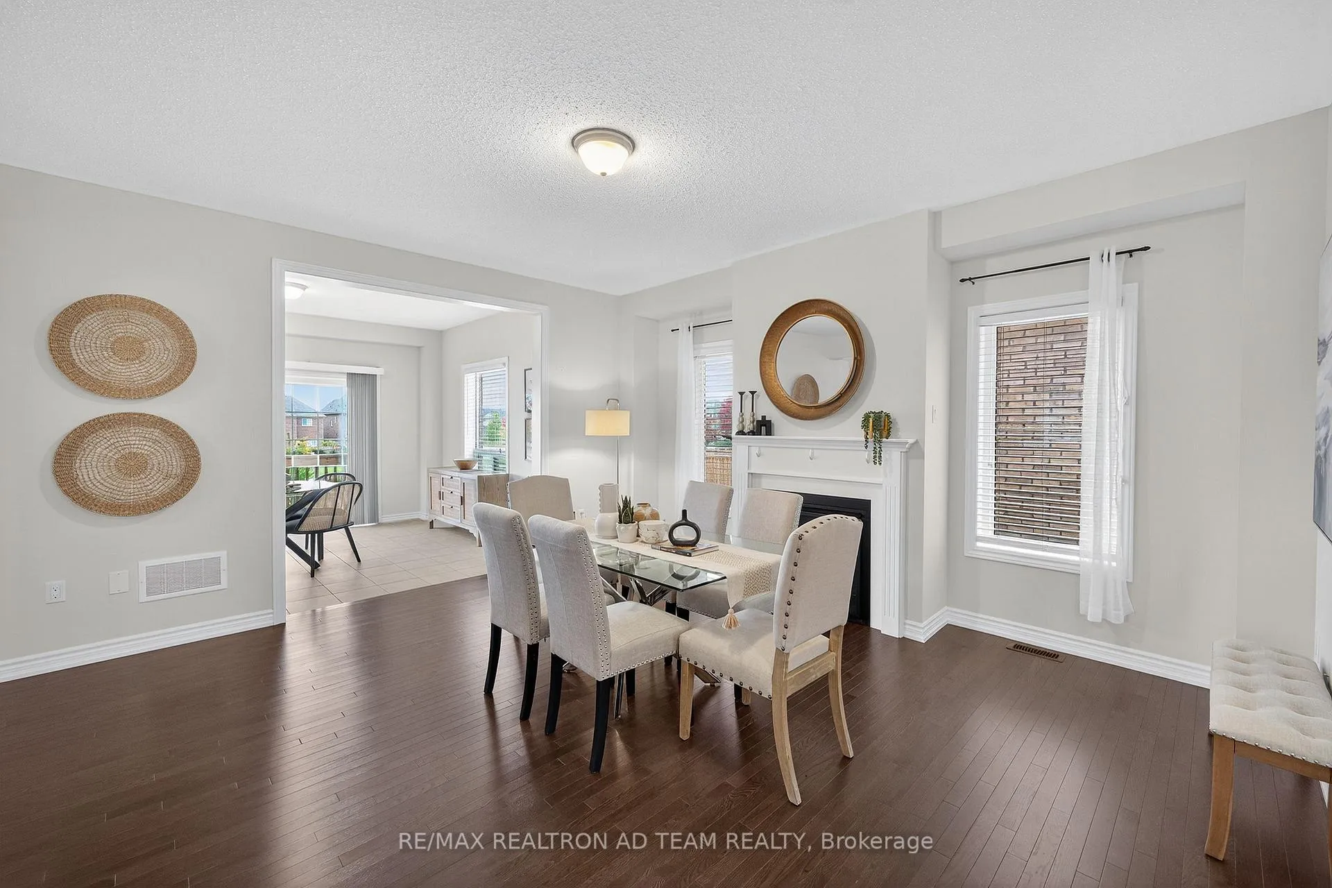 Photo 8 of 11 Kilpatrick Court, Clarington, Bowmanville — HOMEH