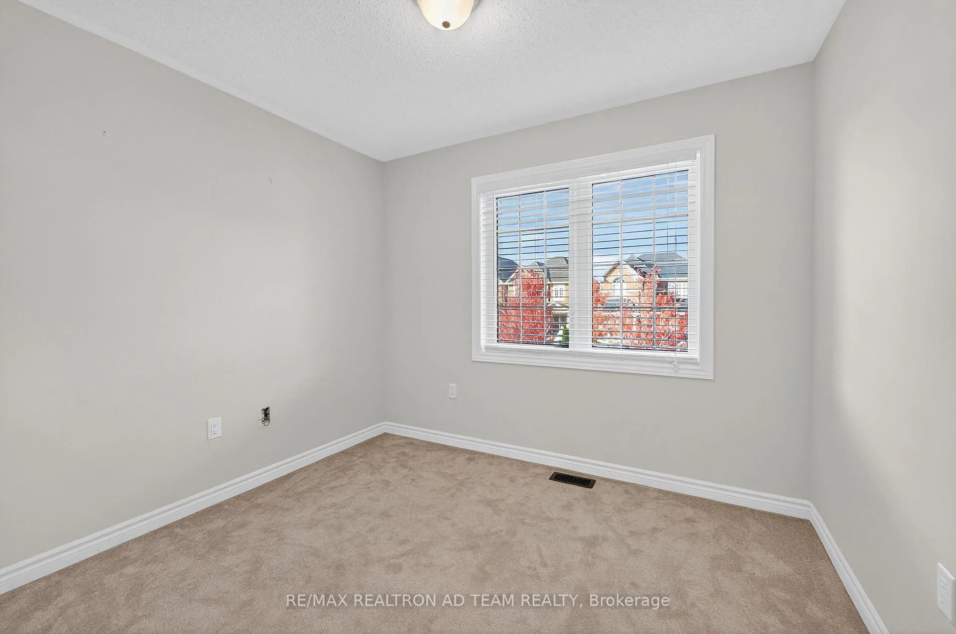 Photo 20 of 11 Kilpatrick Court, Clarington, Bowmanville — HOMEH