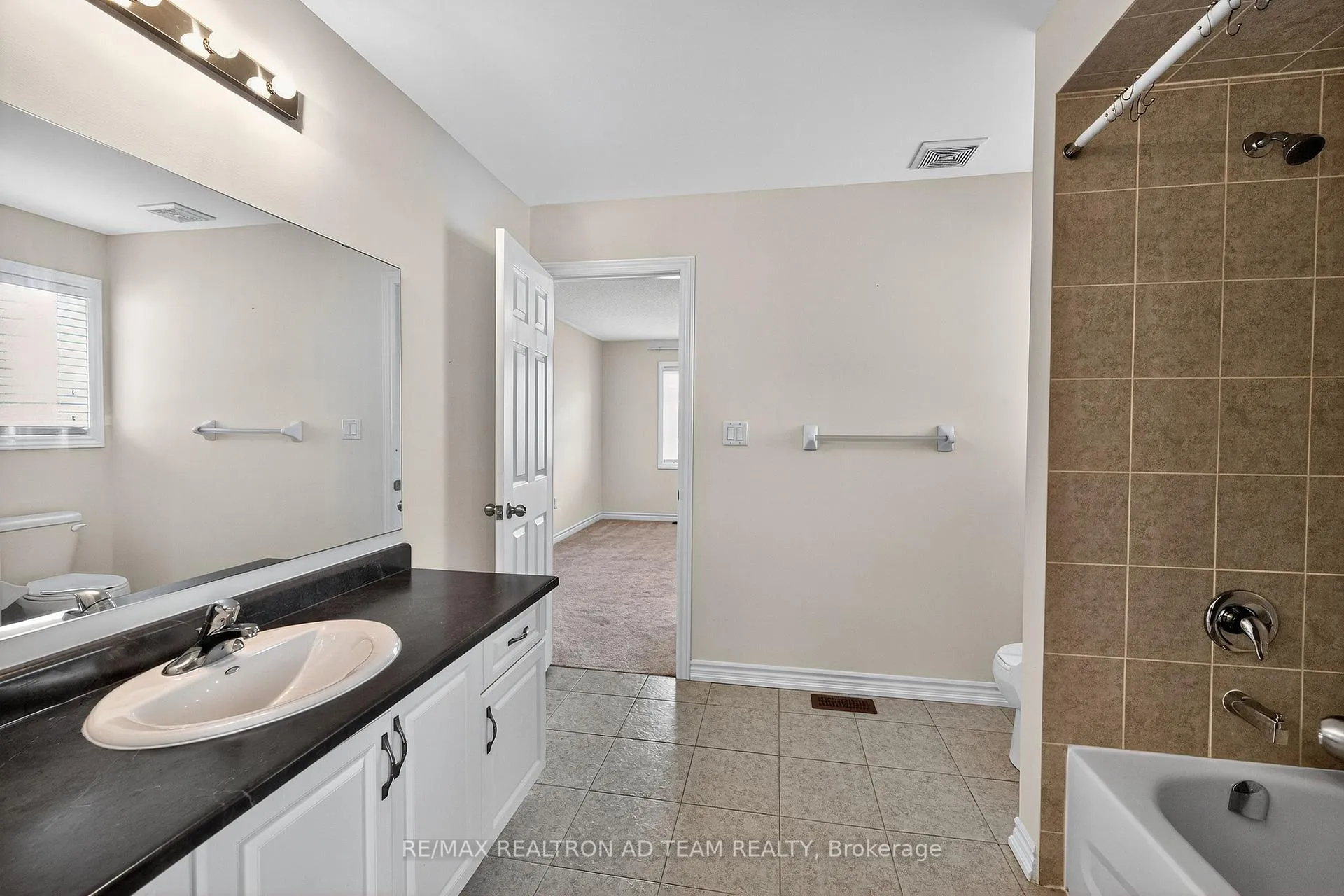 Photo 28 of 11 Kilpatrick Court, Clarington, Bowmanville — HOMEH