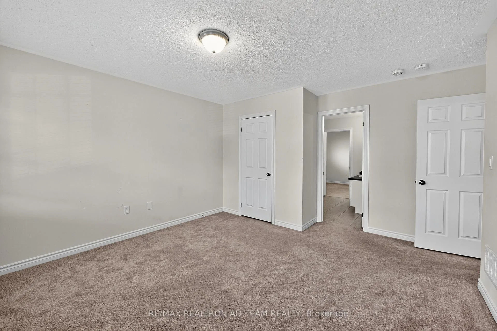 Photo 30 of 11 Kilpatrick Court, Clarington, Bowmanville — HOMEH