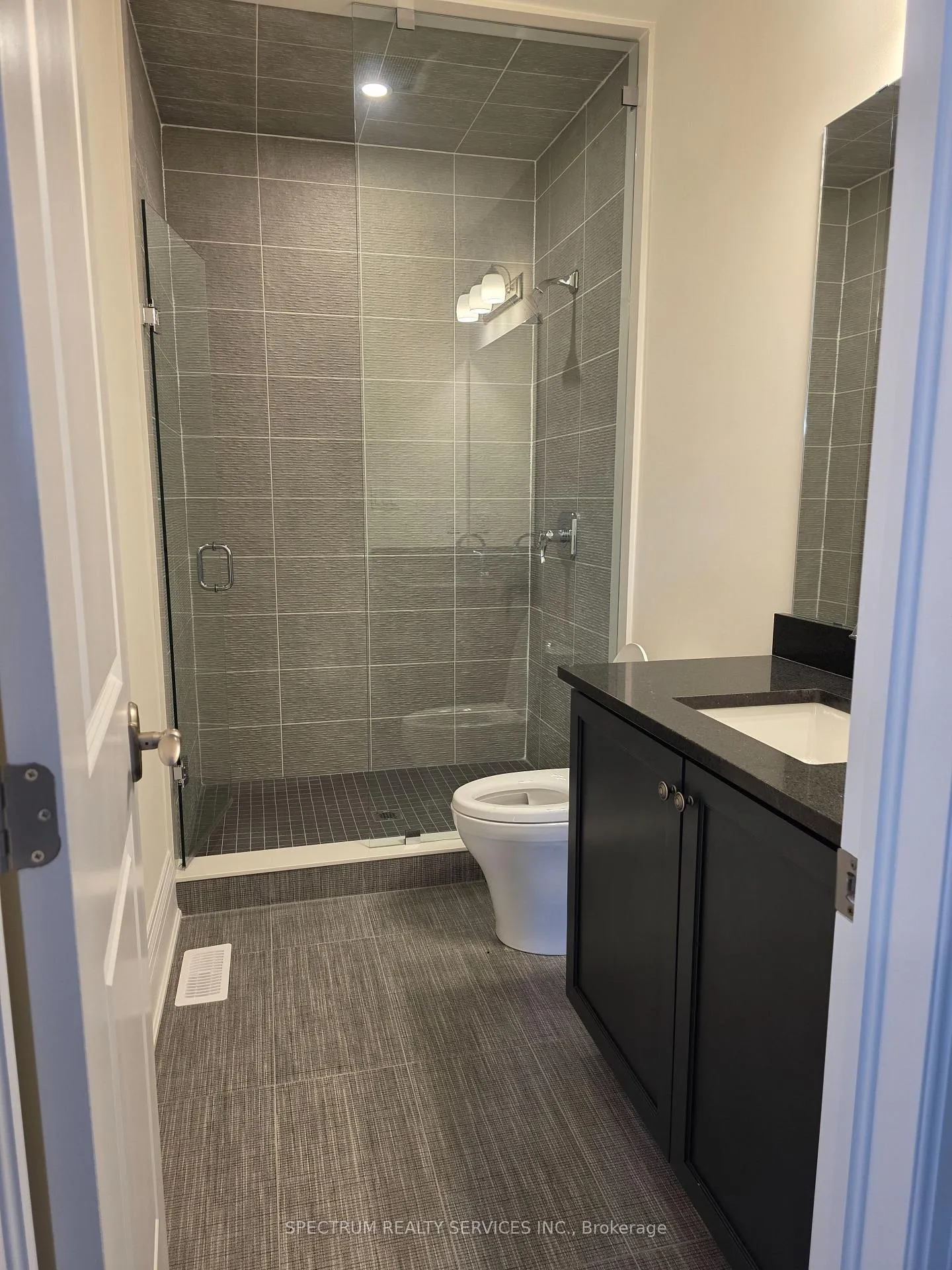 Photo 13 of 24 Seraville Street, Vaughan, Vellore Village — HOMEH
