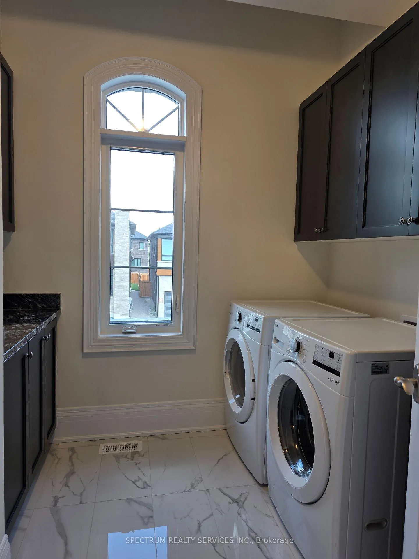 Photo 14 of 24 Seraville Street, Vaughan, Vellore Village — HOMEH