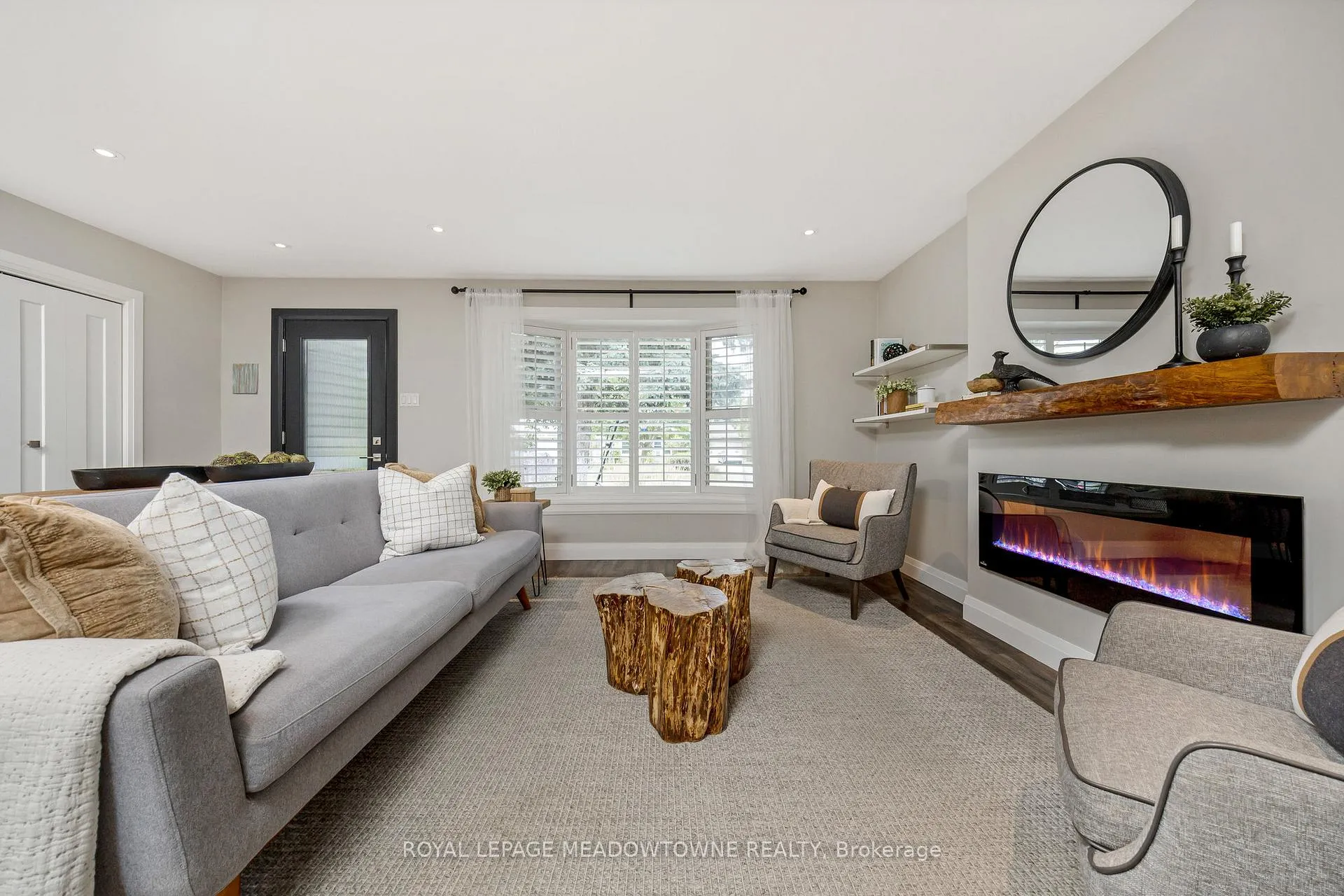 Photo 10 of 742 Willow Avenue, Milton, Dorset Park — HOMEH