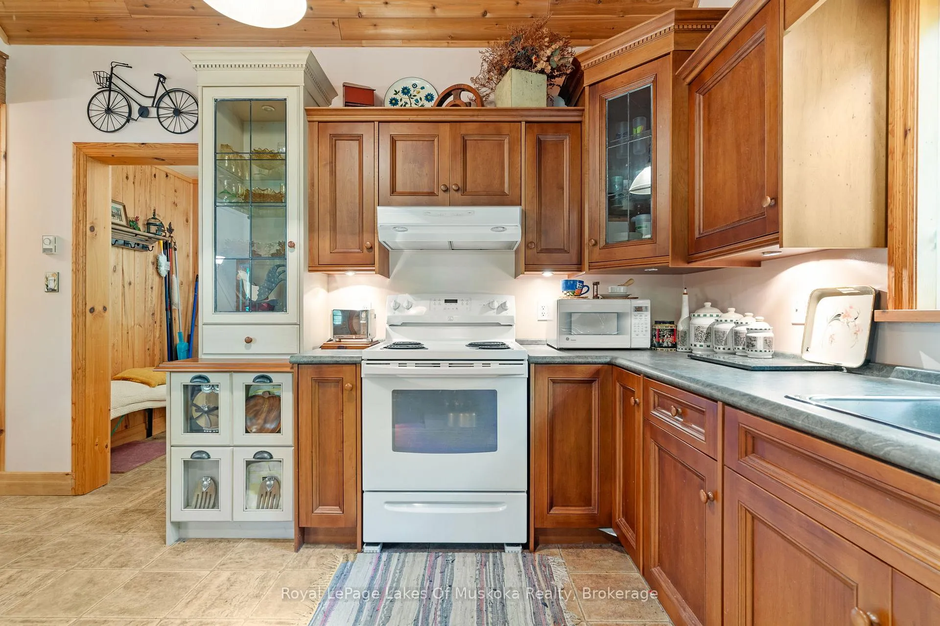 Photo 15 of 1236 Grace Road, Minden Hills, Minden — HOMEH