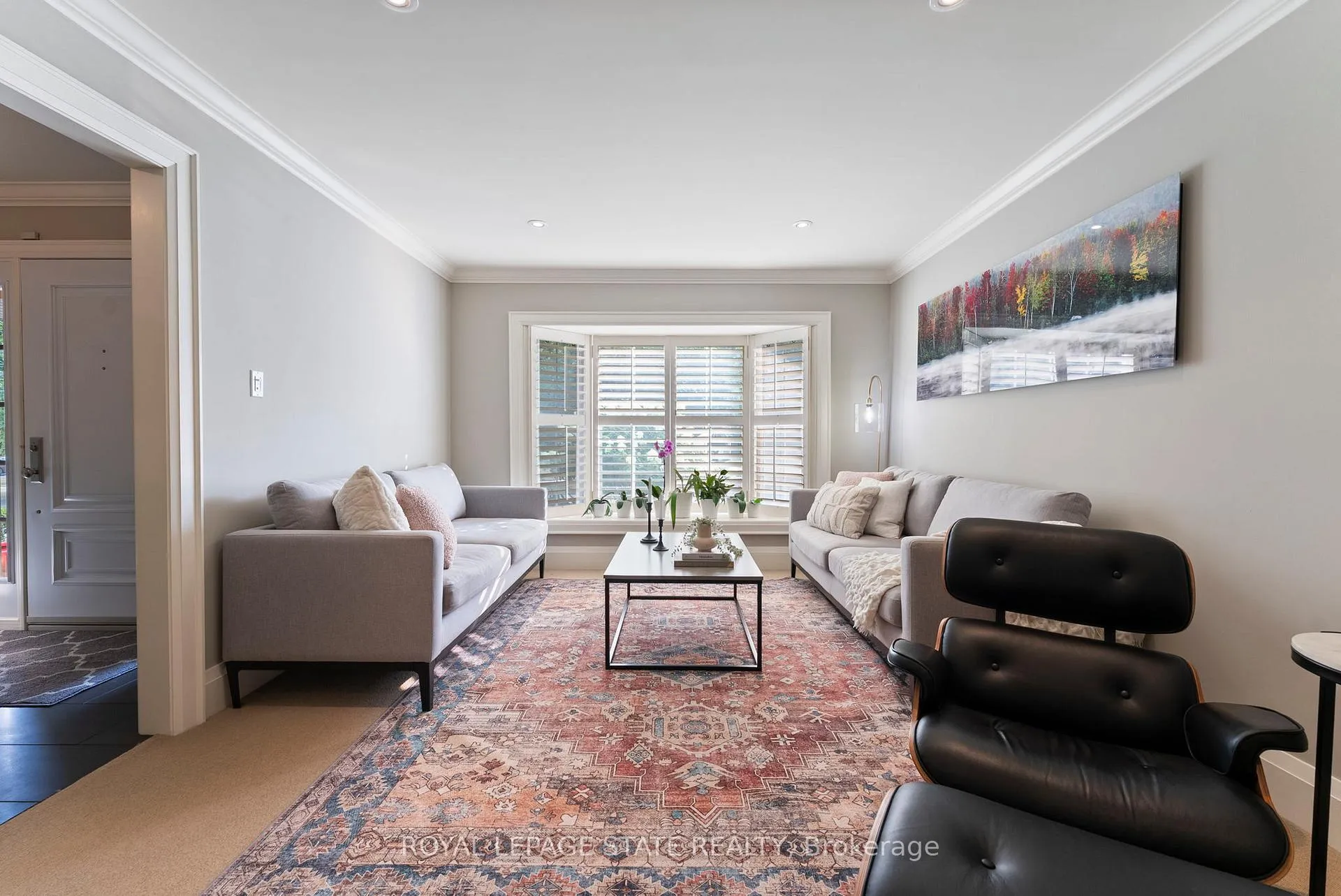 Photo 9 of 1511 Jasmine Crescent, Oakville, Falgarwood — HOMEH