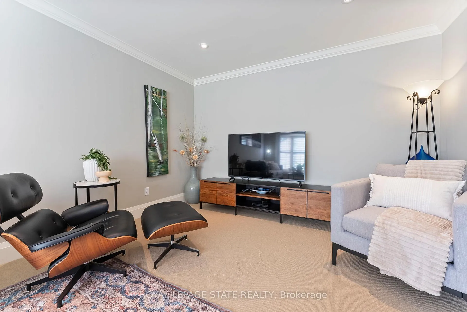 Photo 10 of 1511 Jasmine Crescent, Oakville, Falgarwood — HOMEH