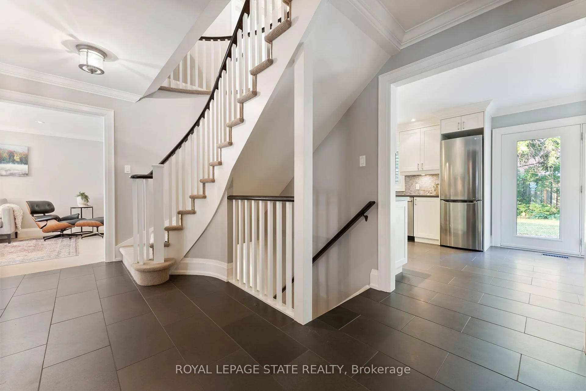 Photo 11 of 1511 Jasmine Crescent, Oakville, Falgarwood — HOMEH